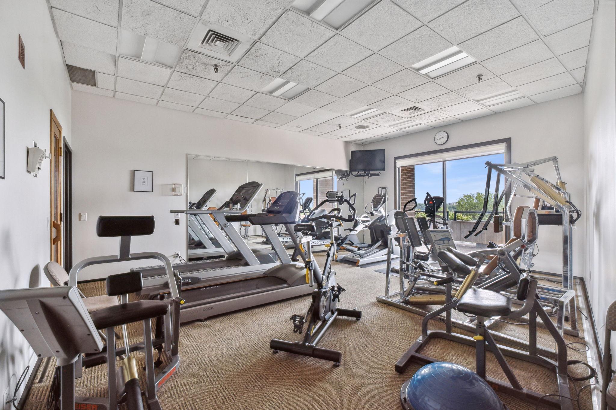 View of Residential at 2950 Dean Parkway #2103, Minneapolis MN 55416, Minneapolis (45 of 60) - Mike Wilen | Minnesota Team Real Estate