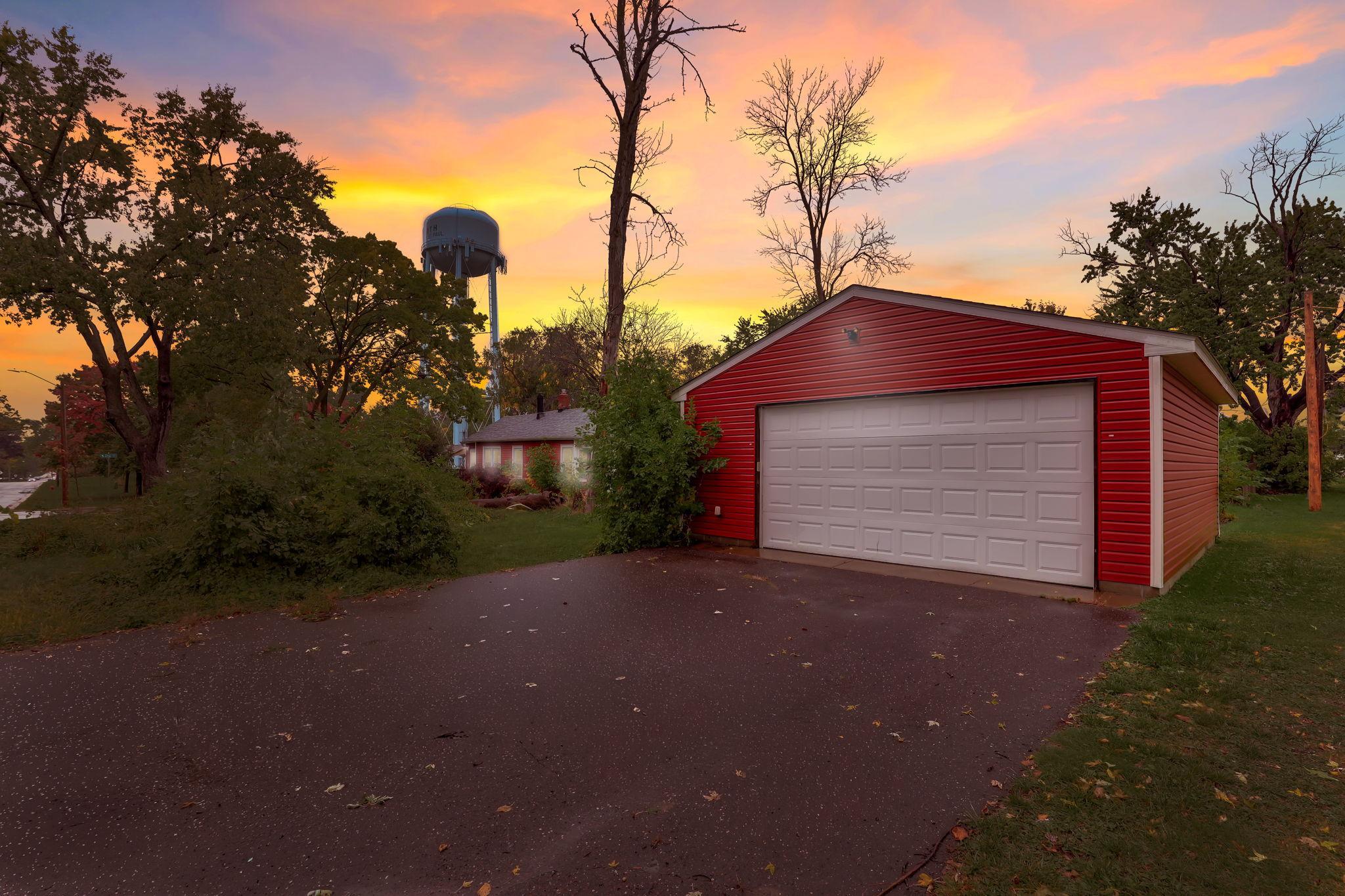 View of Residential at 2526 2nd Street, North Saint Paul MN 55109, North Saint Paul (20 of 23) - Mike Wilen | Minnesota Team Real Estate