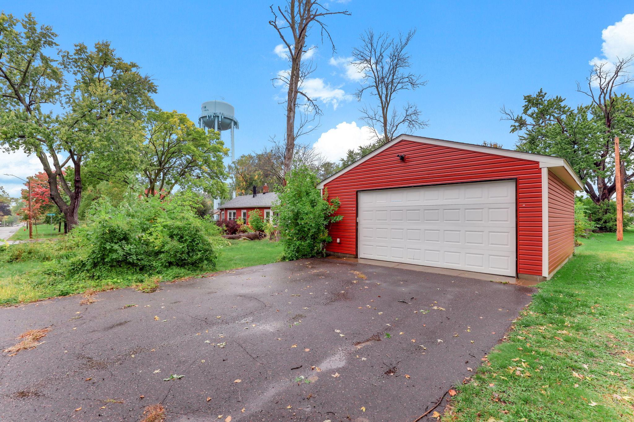 View of Residential at 2526 2nd Street, North Saint Paul MN 55109, North Saint Paul (2 of 23) - Mike Wilen | Minnesota Team Real Estate