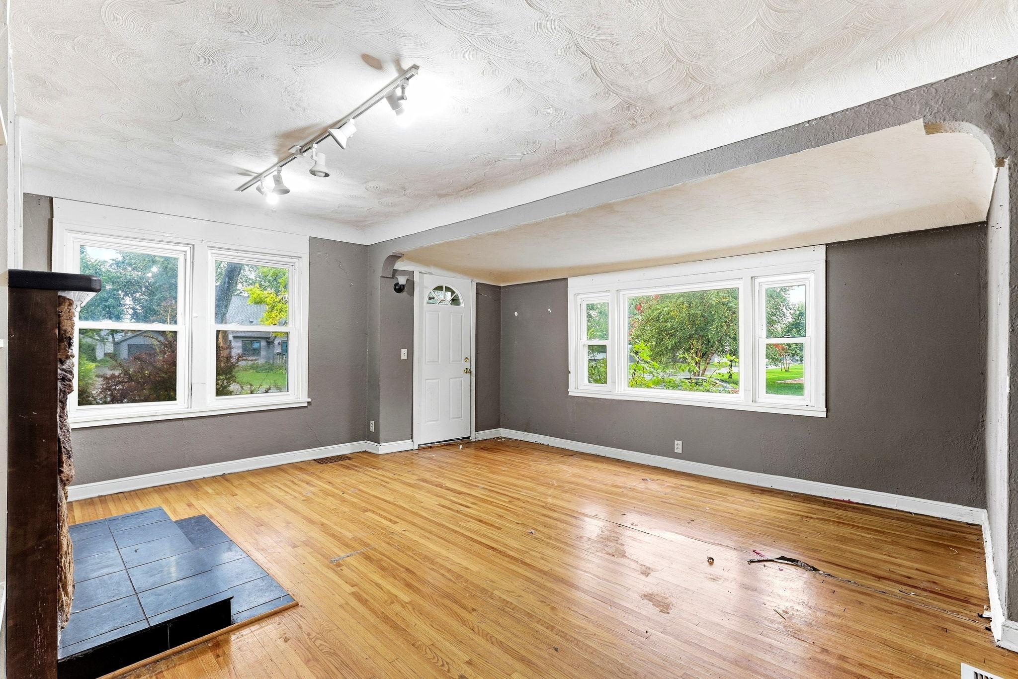 View of Residential at 2526 2nd Street, North Saint Paul MN 55109, North Saint Paul (3 of 23) - Mike Wilen | Minnesota Team Real Estate