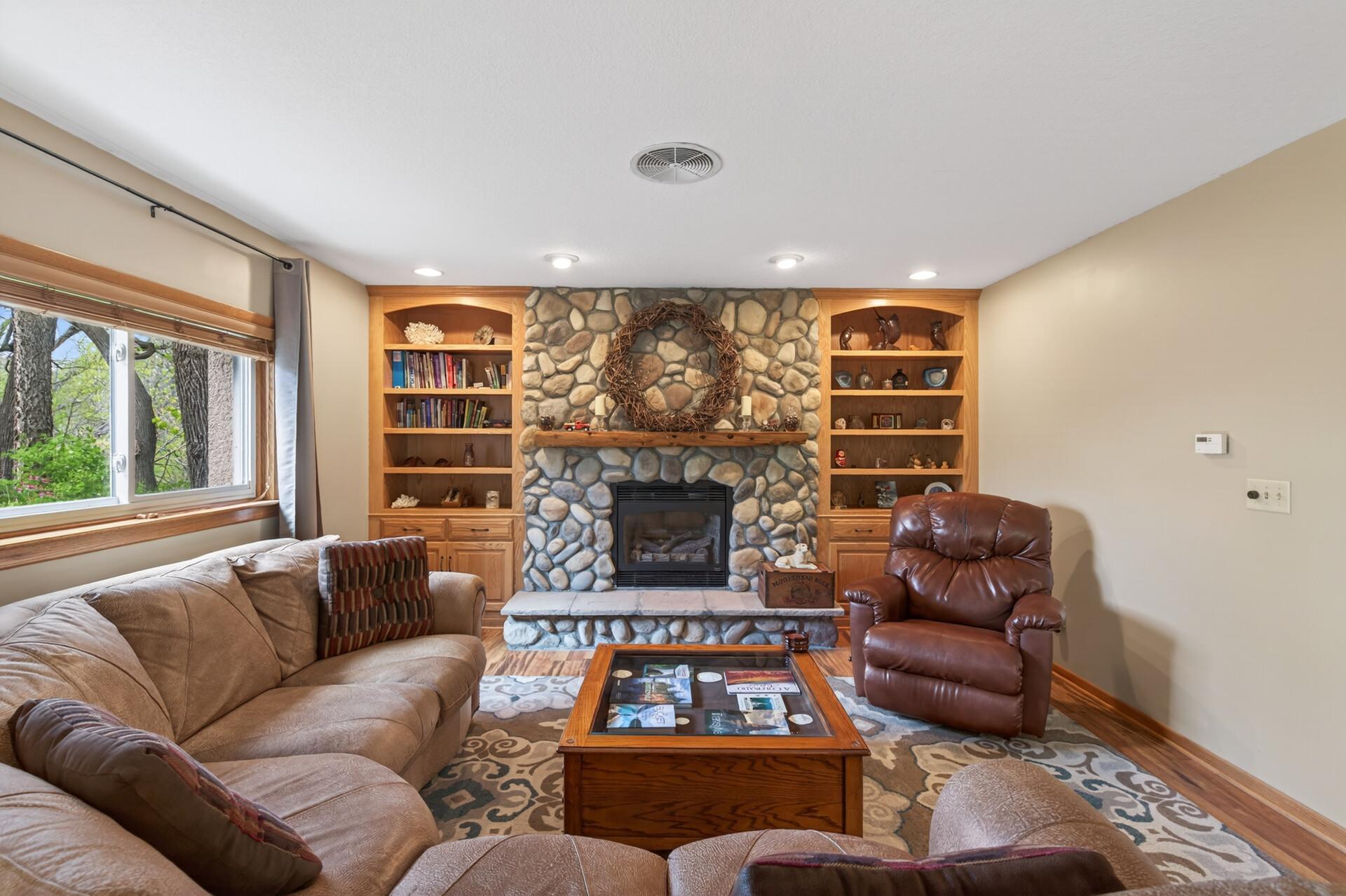 View of Residential at 9551 Riverview Road, Eden Prairie MN 55347, Eden Prairie (7 of 25) - Mike Wilen | Minnesota Team Real Estate