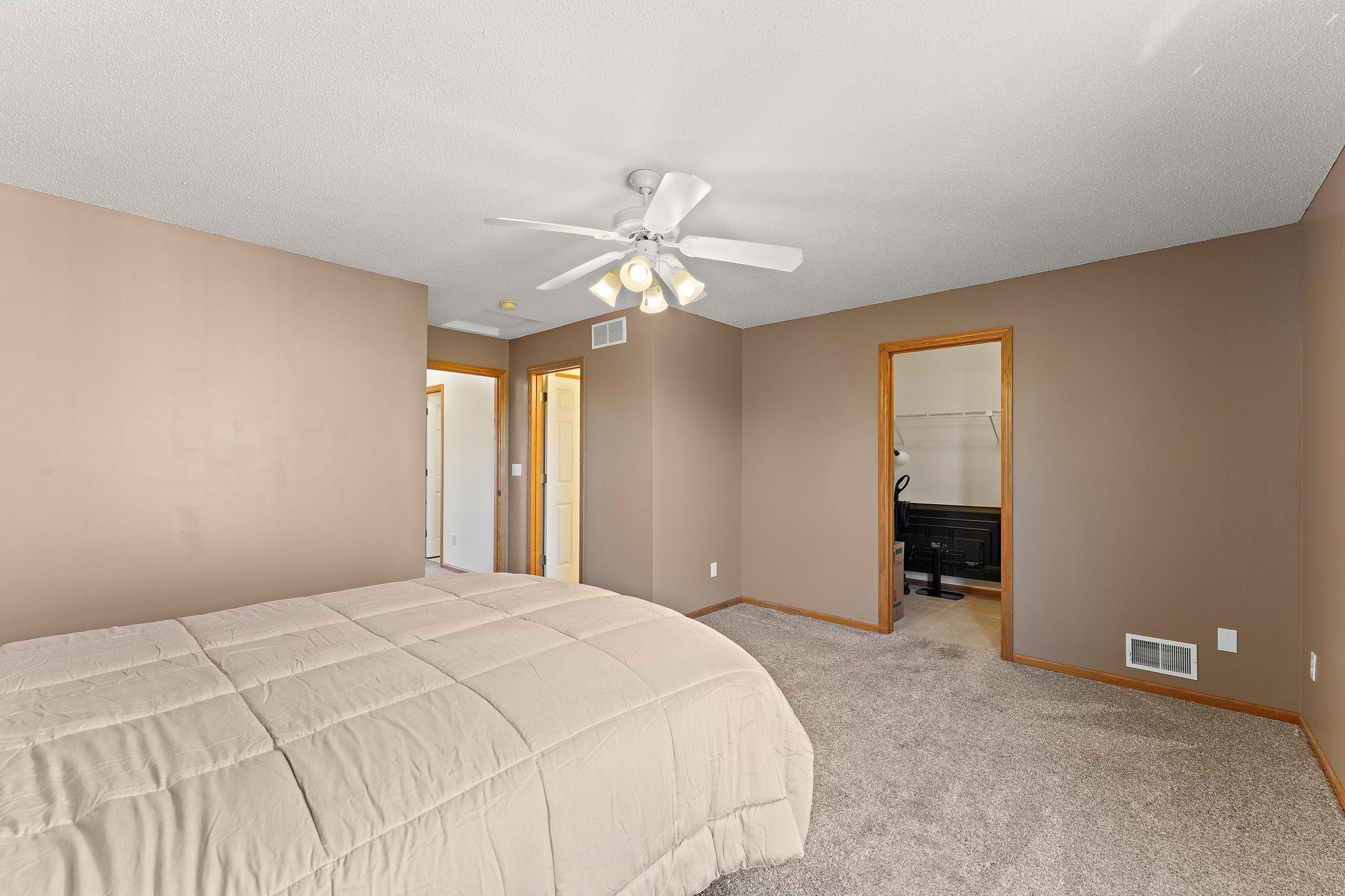 View of Residential at 6750 158th Street, Apple Valley MN 55124, Apple Valley (17 of 33) - Mike Wilen | Minnesota Team Real Estate