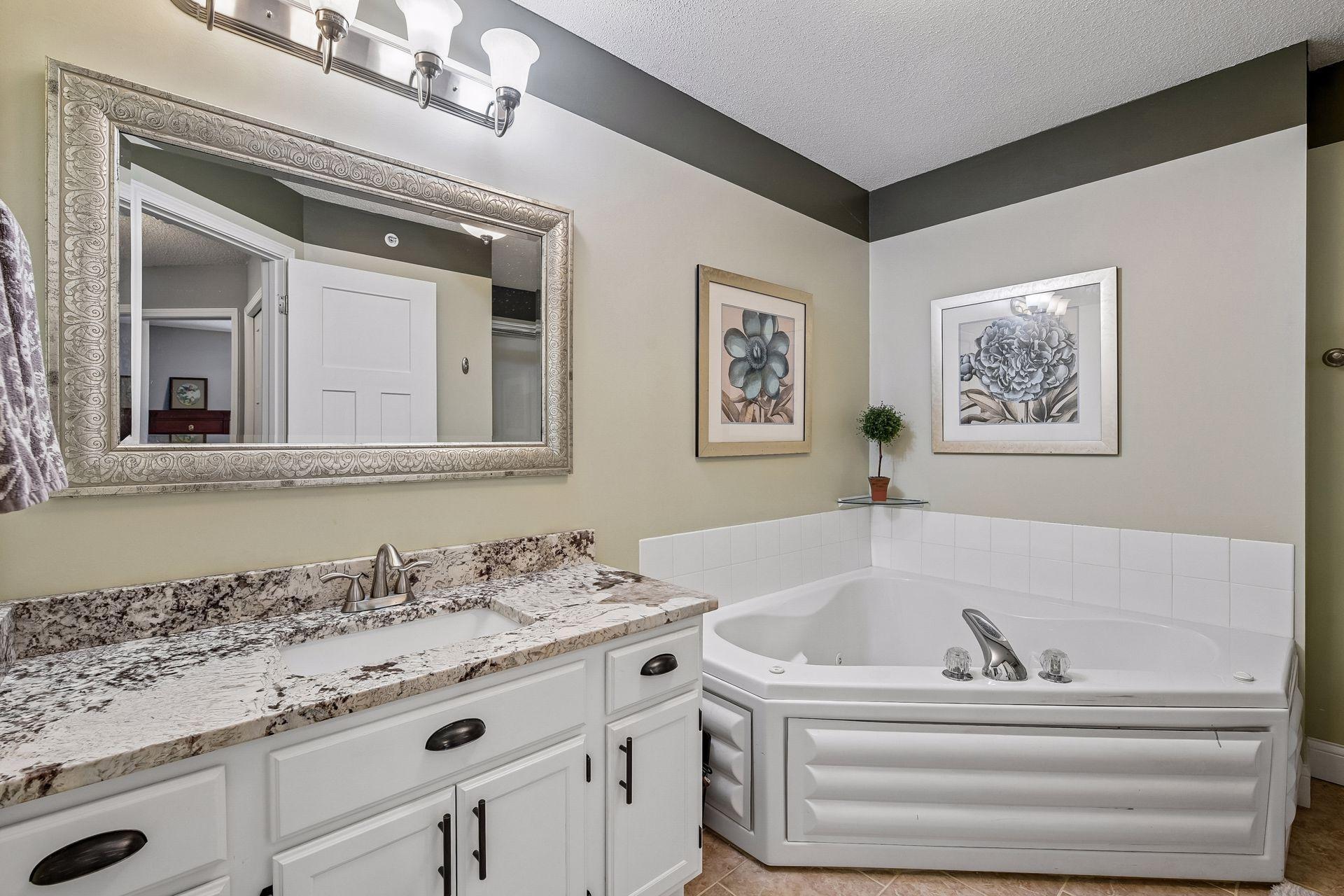 View of Residential at 18185 Warbler Lane, Eden Prairie MN 55346, Eden Prairie (25 of 34) - Mike Wilen | Minnesota Team Real Estate