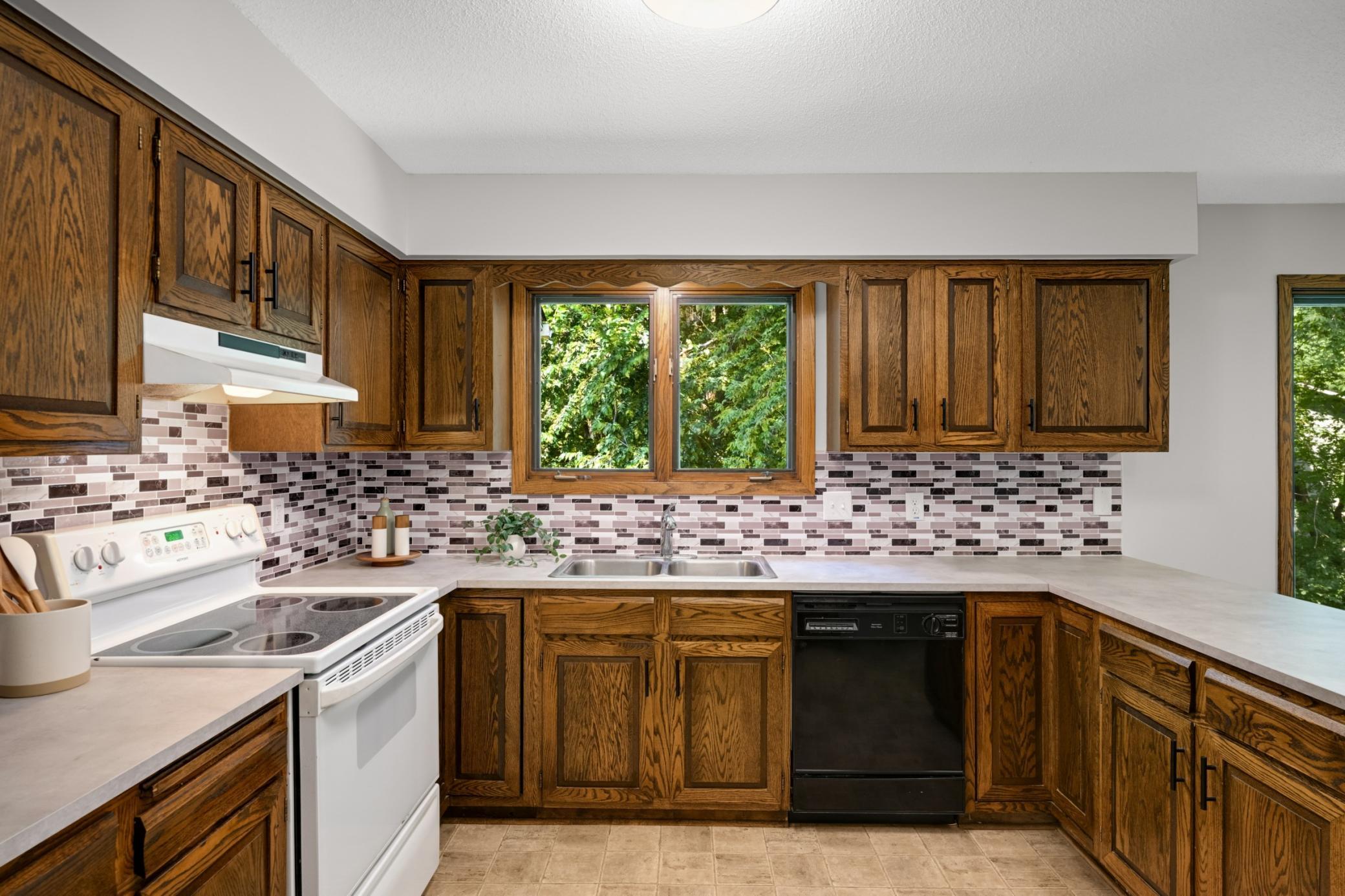 View of Residential at 6775 192nd Avenue, Eden Prairie MN 55346, Eden Prairie (7 of 45) - Mike Wilen | Minnesota Team Real Estate