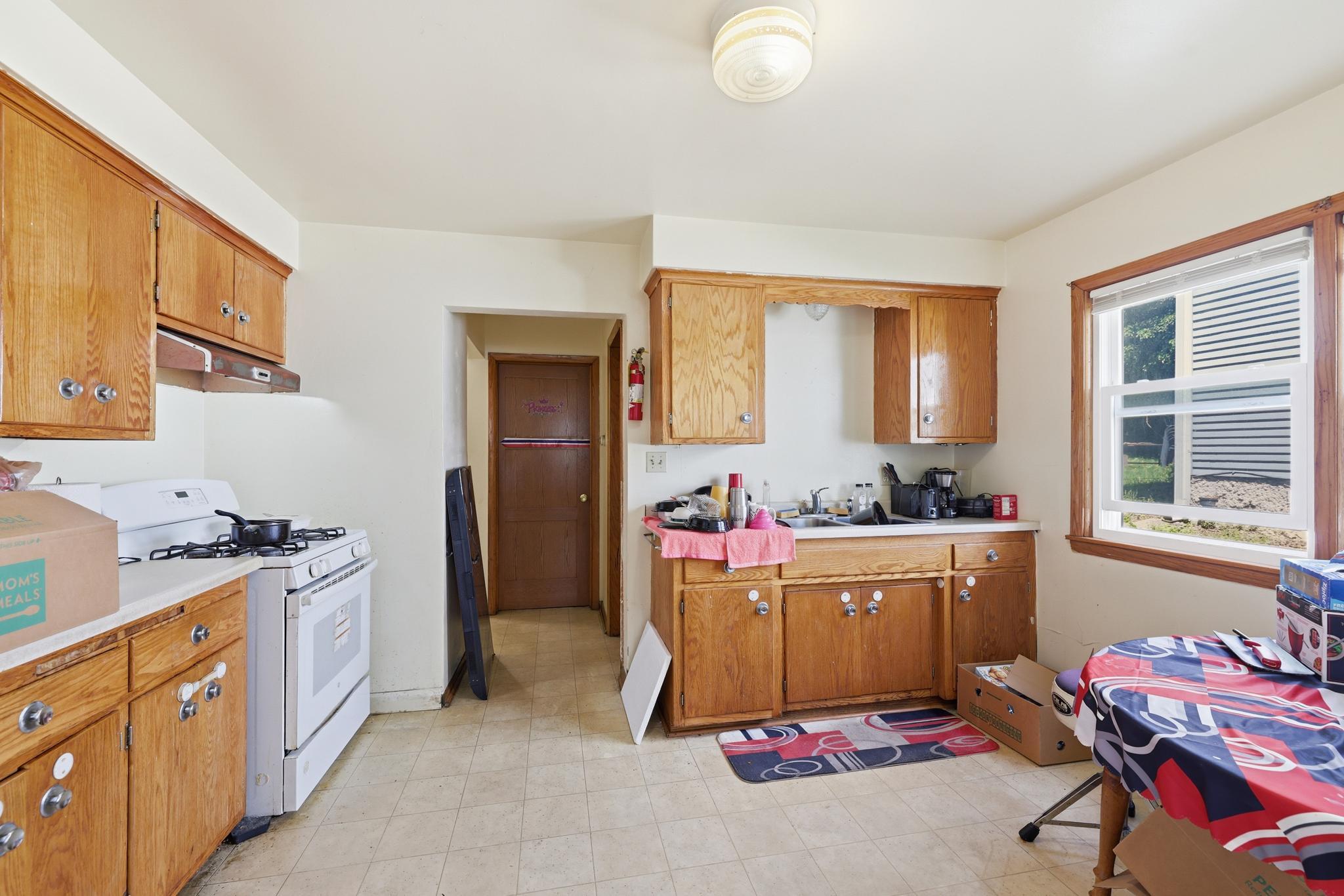View of Residential Income at 1875 Minnehaha Avenue, Saint Paul MN 55104, Saint Paul (6 of 19) - Mike Wilen | Minnesota Team Real Estate