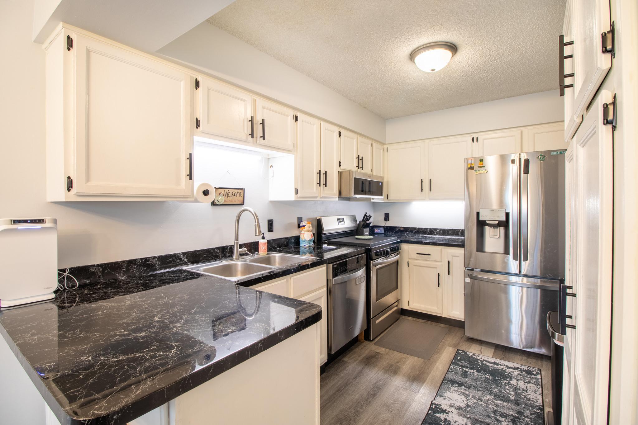 View of Residential at 2817 Wimbledon Ridge, Woodbury MN 55125, Woodbury (3 of 26) - Mike Wilen | Minnesota Team Real Estate