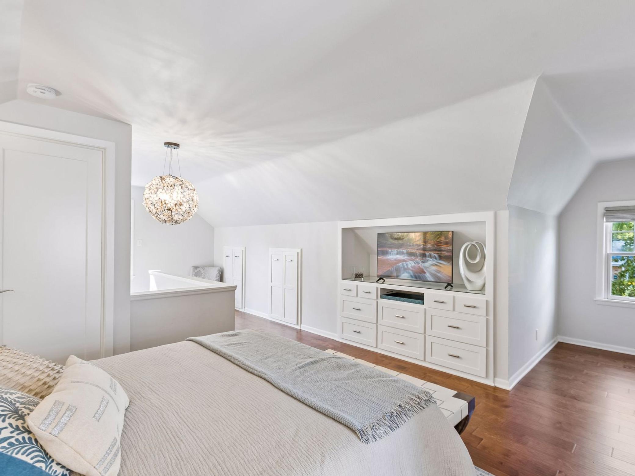 View of Residential at 5525 Upton Avenue, Minneapolis MN 55410, Minneapolis (23 of 48) - Mike Wilen | Minnesota Team Real Estate