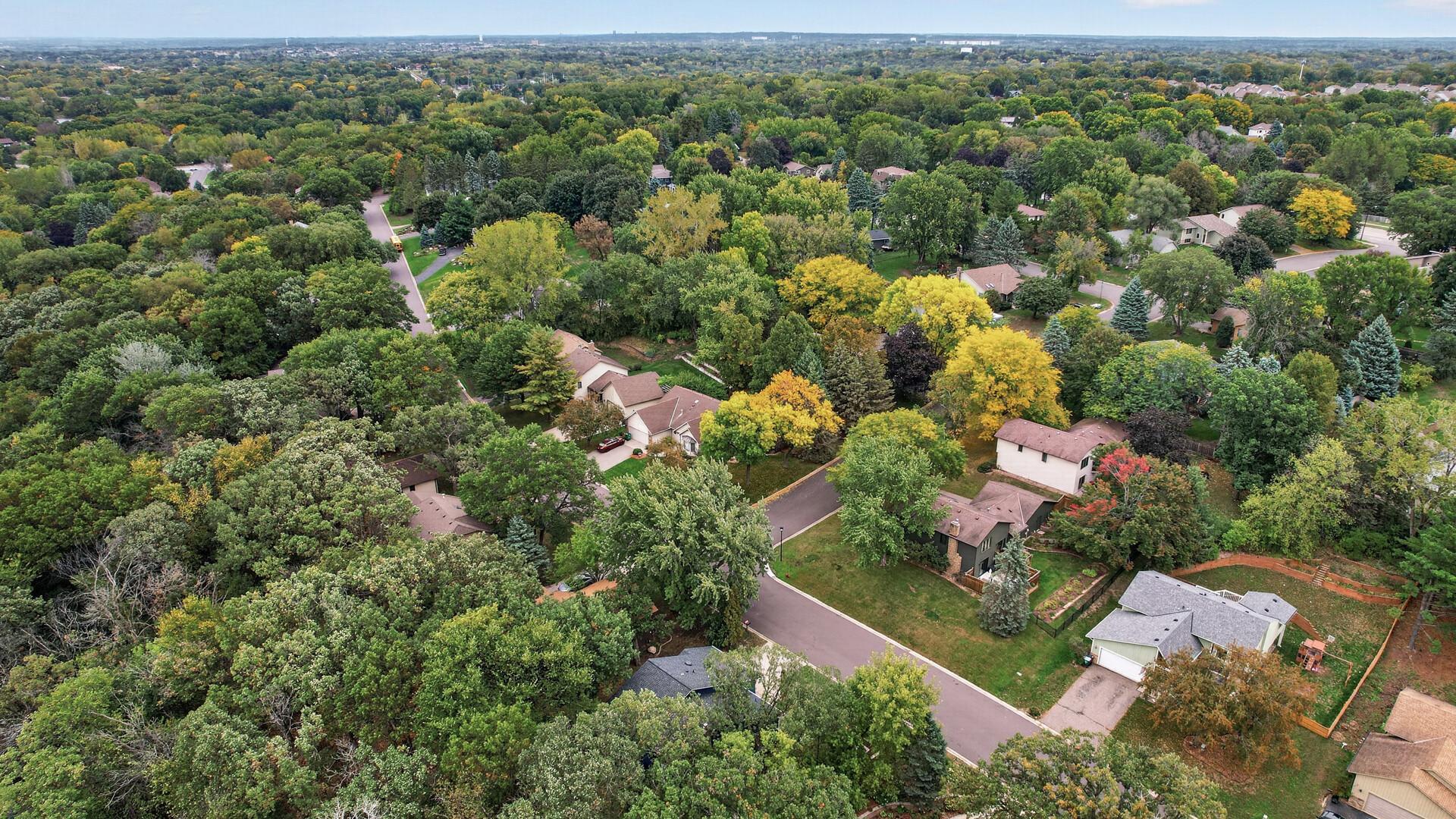 View of Residential at 4867 Richard Lane, Eagan MN 55122, Eagan (39 of 42) - Mike Wilen | Minnesota Team Real Estate