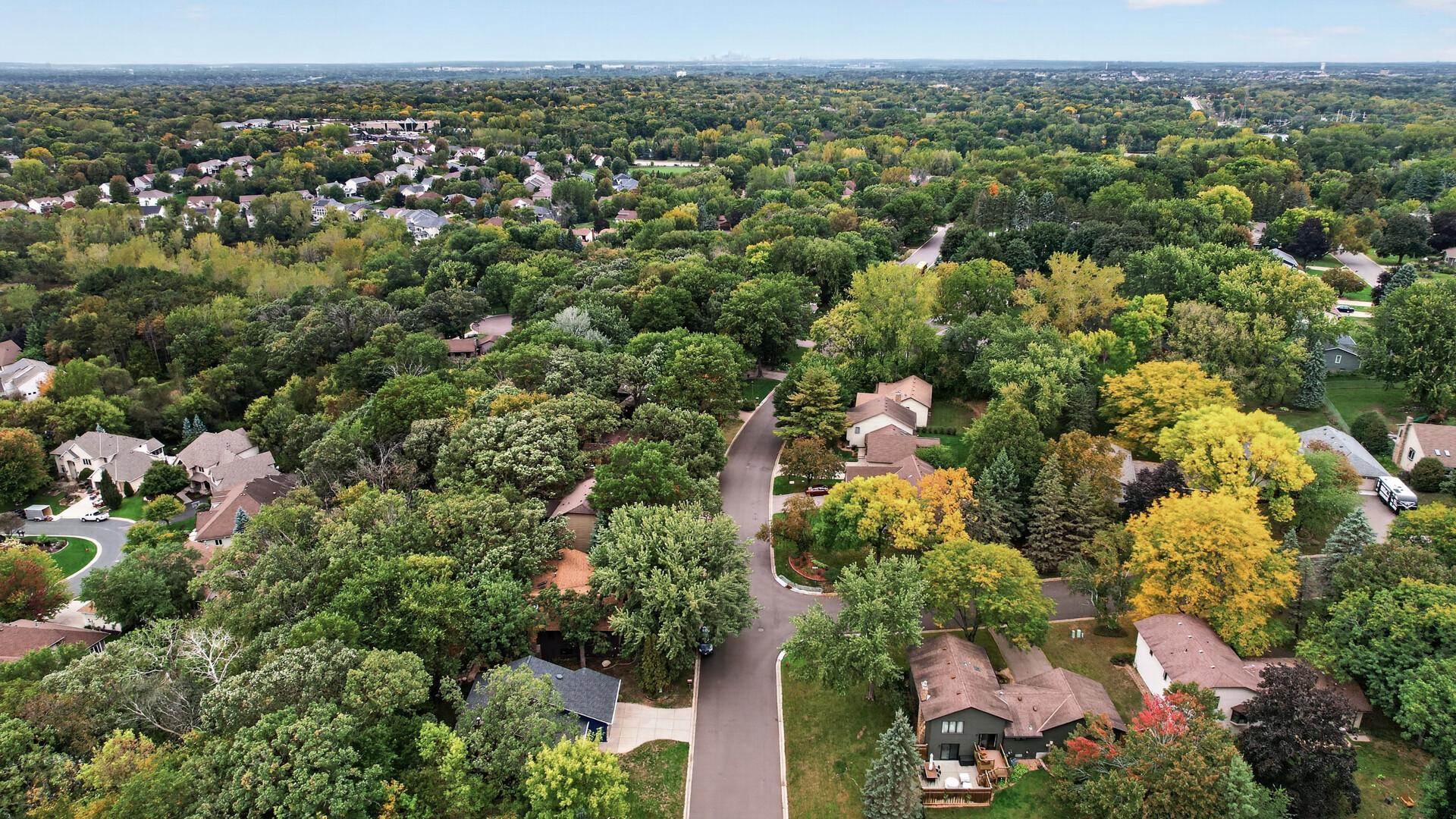 View of Residential at 4867 Richard Lane, Eagan MN 55122, Eagan (38 of 42) - Mike Wilen | Minnesota Team Real Estate