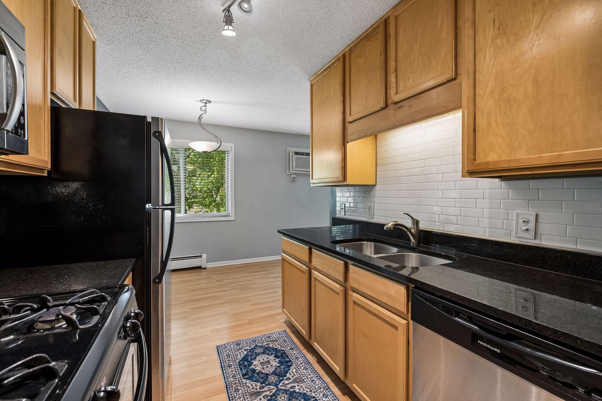 View of Residential at 3540 Hennepin Avenue #210, Minneapolis MN 55408, Minneapolis (9 of 20) - Mike Wilen | Minnesota Team Real Estate