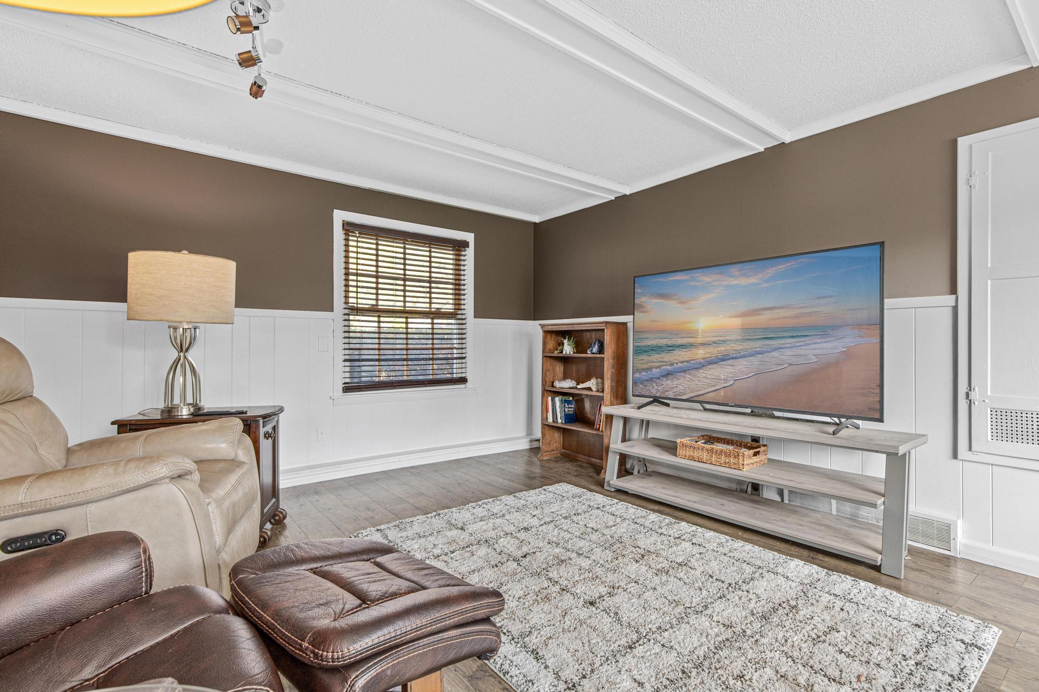 View of Residential at 7005 Oak Grove Boulevard, Richfield MN 55423, Richfield (21 of 46) - Mike Wilen | Minnesota Team Real Estate
