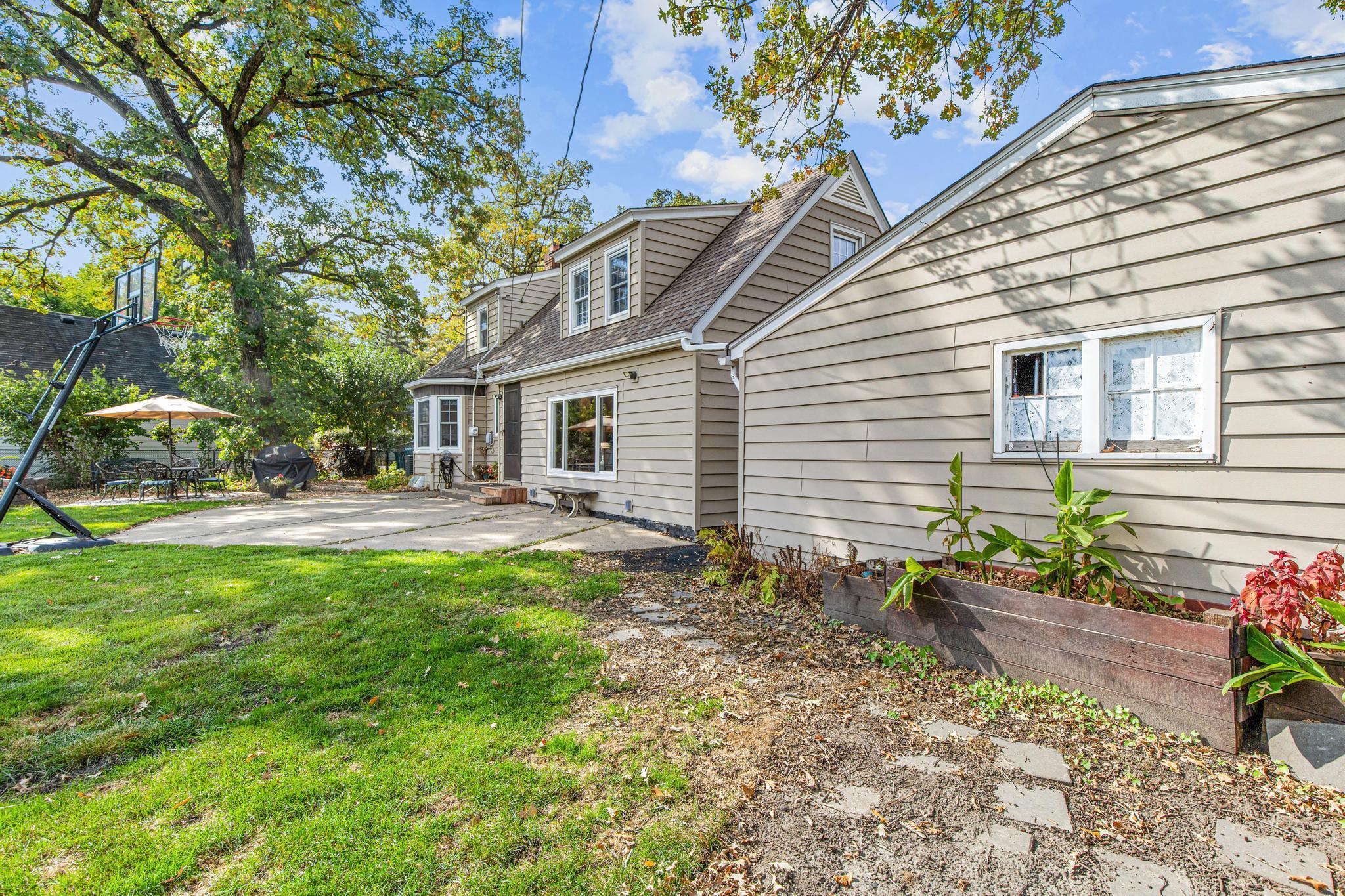View of Residential at 7005 Oak Grove Boulevard, Richfield MN 55423, Richfield (41 of 46) - Mike Wilen | Minnesota Team Real Estate