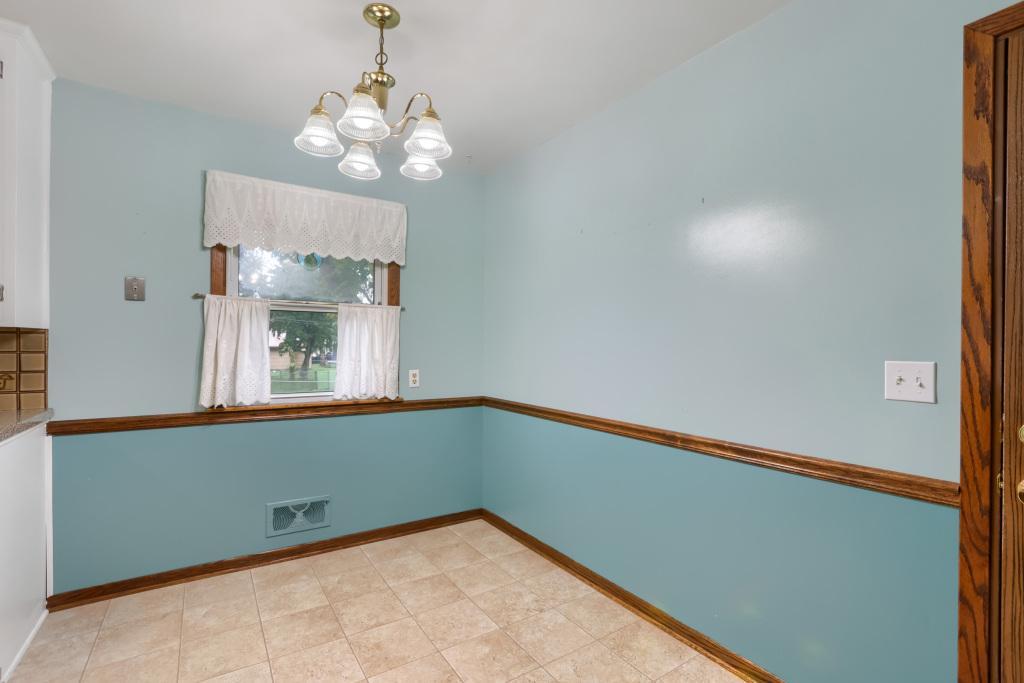 View of Residential at 440 113th Avenue, Coon Rapids MN 55448, Coon Rapids (13 of 36) - Mike Wilen | Minnesota Team Real Estate
