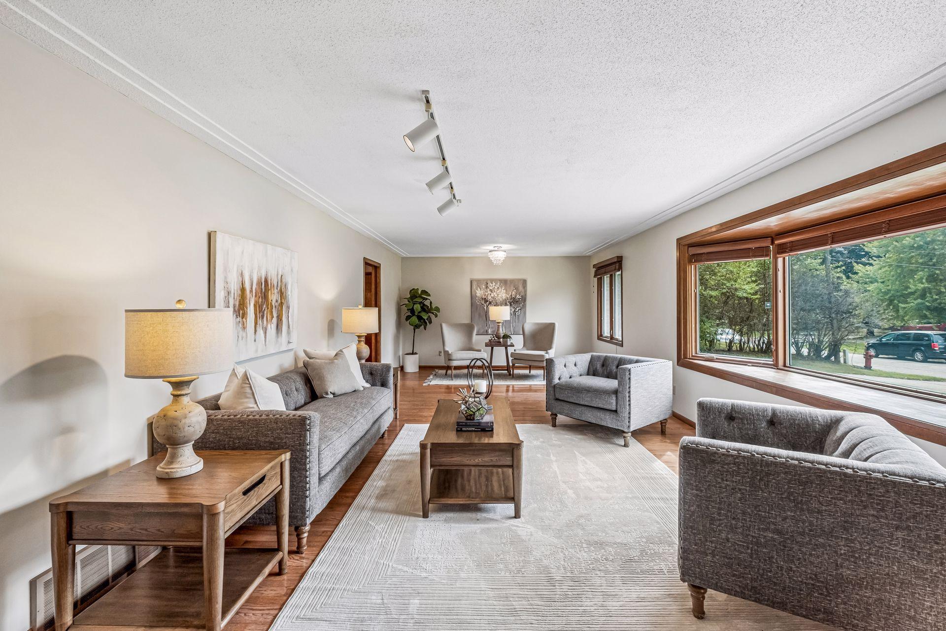 View of Residential at 10800 Oak Knoll Terrace, Minnetonka MN 55305, Minnetonka (2 of 25) - Mike Wilen | Minnesota Team Real Estate