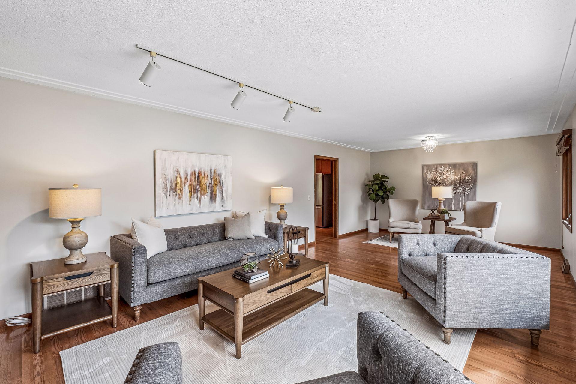 View of Residential at 10800 Oak Knoll Terrace, Minnetonka MN 55305, Minnetonka (3 of 25) - Mike Wilen | Minnesota Team Real Estate