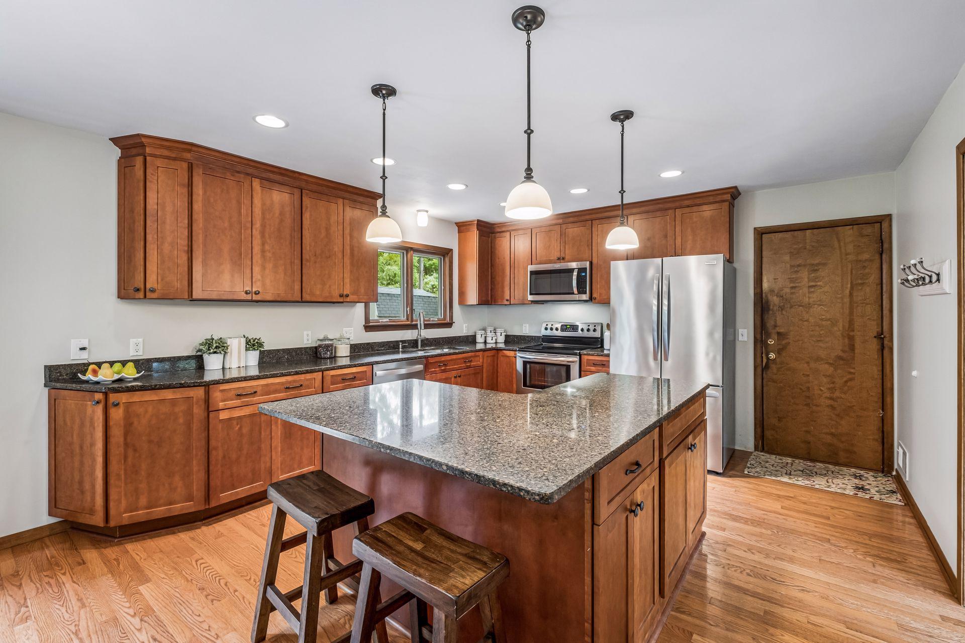 View of Residential at 10800 Oak Knoll Terrace, Minnetonka MN 55305, Minnetonka (7 of 25) - Mike Wilen | Minnesota Team Real Estate