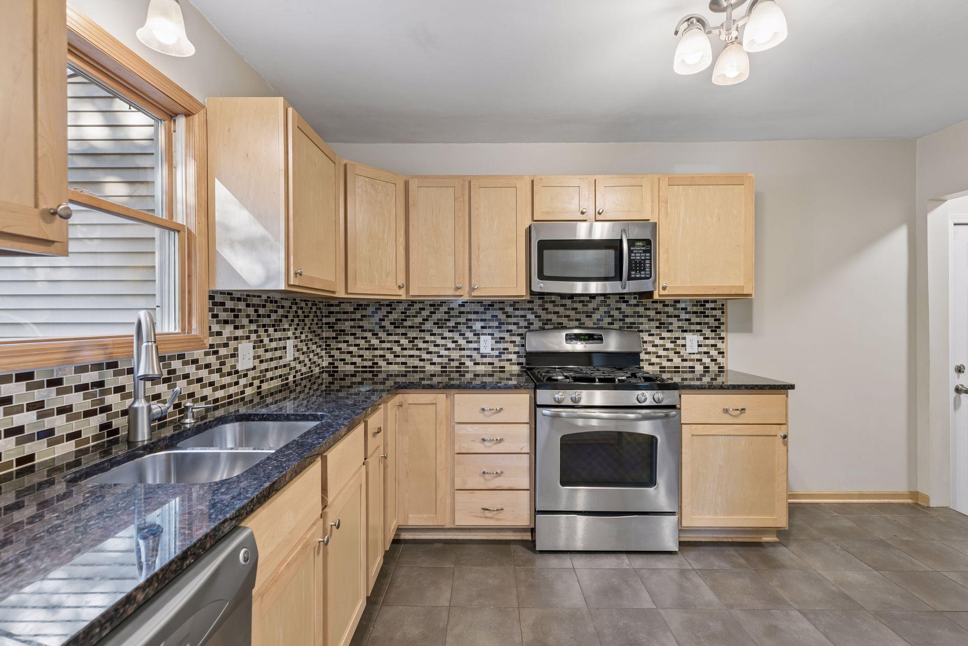 View of Residential at 1020 Orkla Drive, Golden Valley MN 55427, Golden Valley (18 of 50) - Mike Wilen | Minnesota Team Real Estate