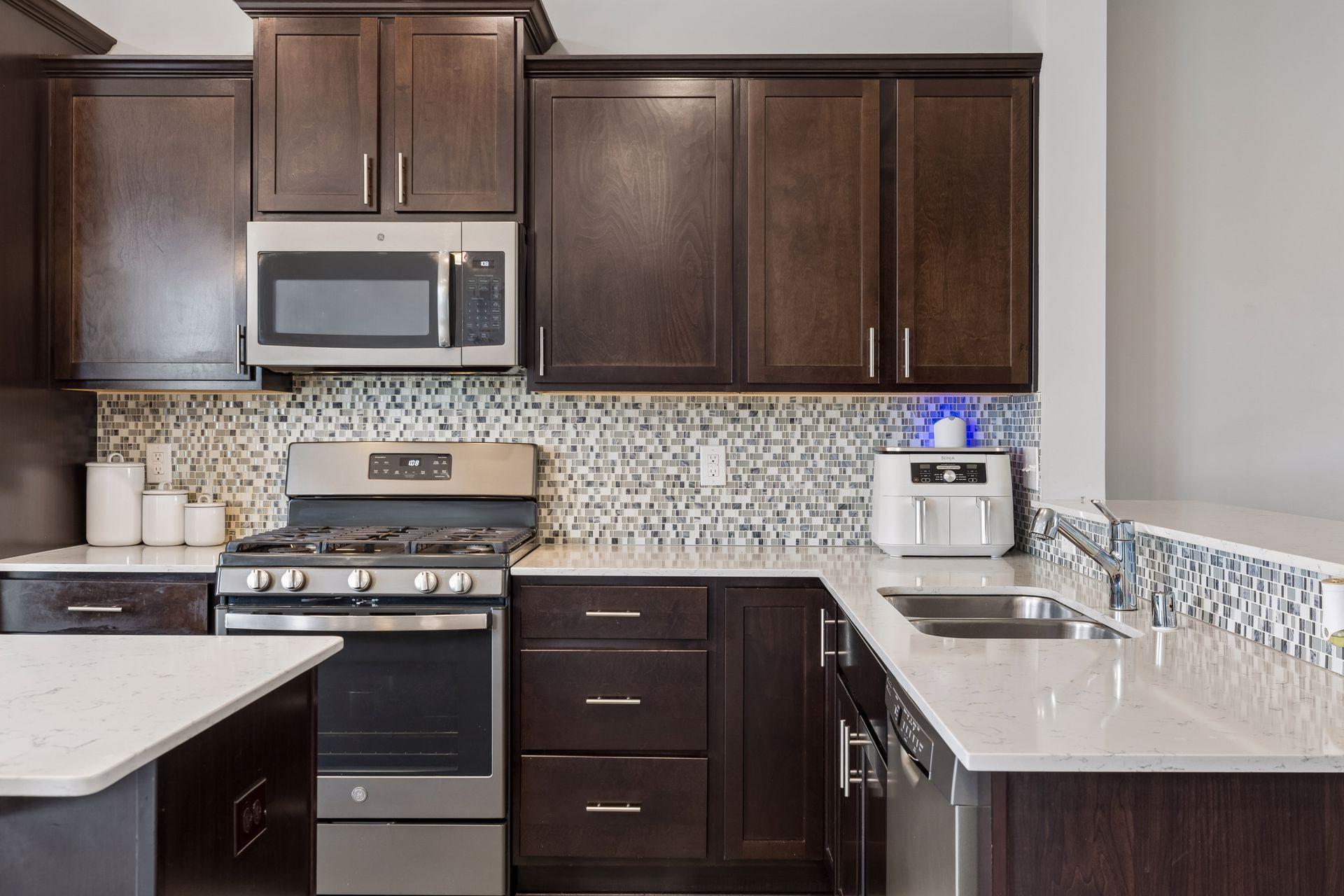 View of Residential at 6957 Locke Pointe Drive, Fridley MN 55432, Fridley (16 of 45) - Mike Wilen | Minnesota Team Real Estate