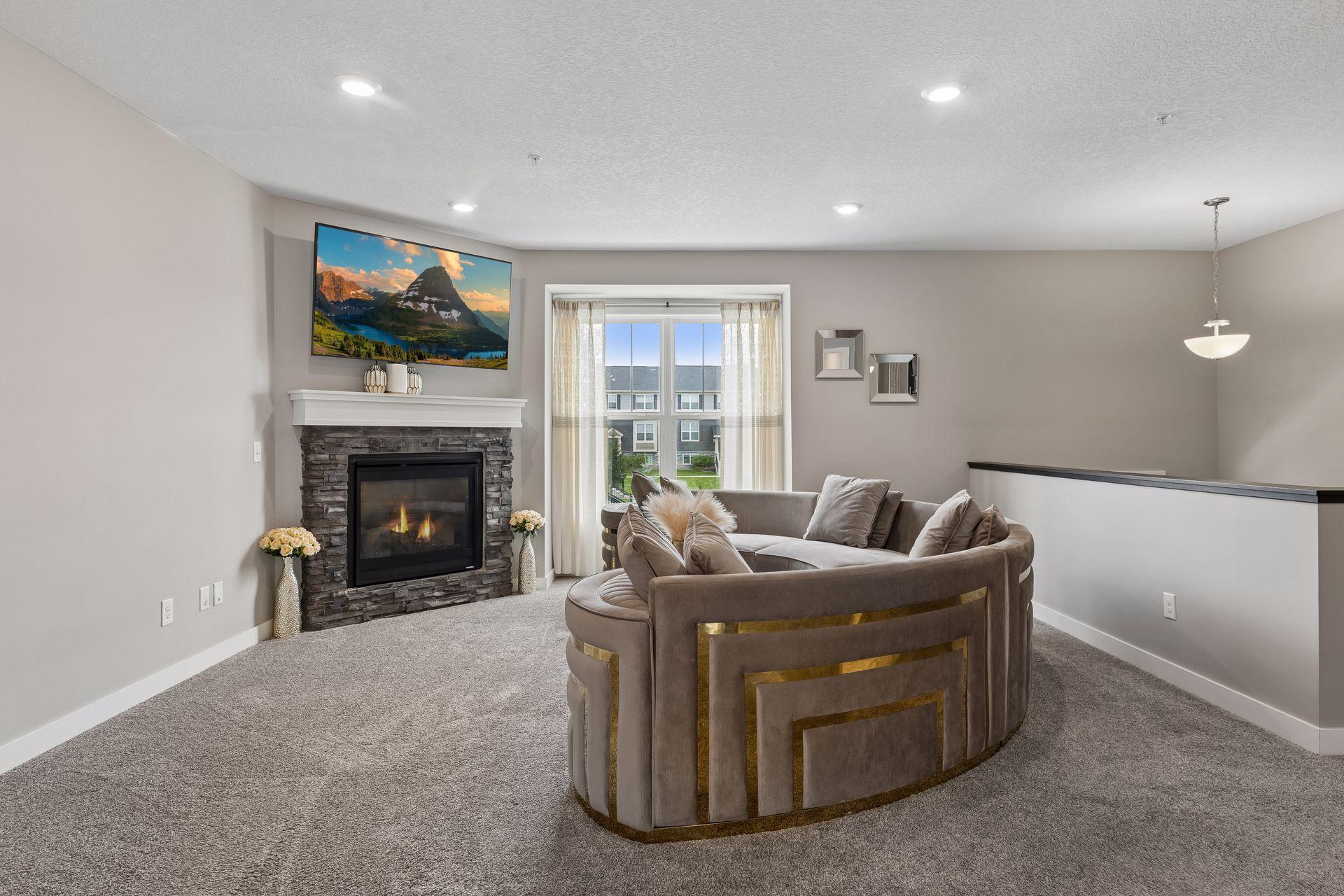 View of Residential at 6957 Locke Pointe Drive, Fridley MN 55432, Fridley (8 of 45) - Mike Wilen | Minnesota Team Real Estate