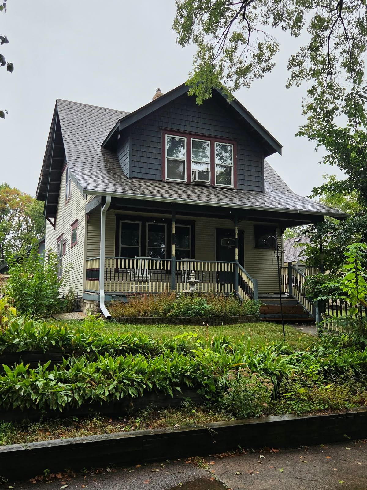 View of Single Family at 1471 Iglehart Avenue, Saint Paul - Mike Wilen | Minnesota Team Real Estate