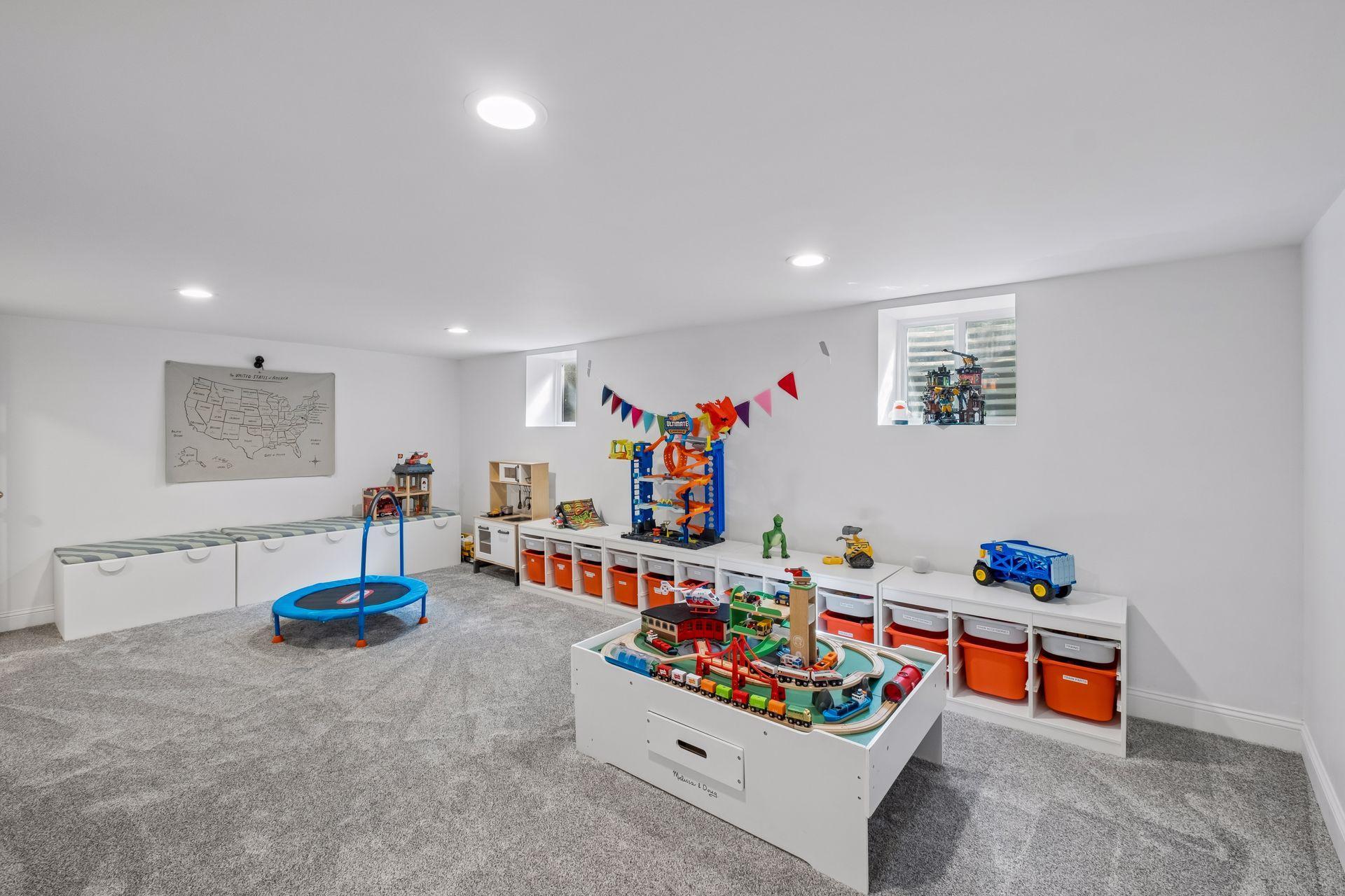 View of Residential at 2019 Bayard Avenue, Saint Paul MN 55116, Saint Paul (39 of 56) - Mike Wilen | Minnesota Team Real Estate
