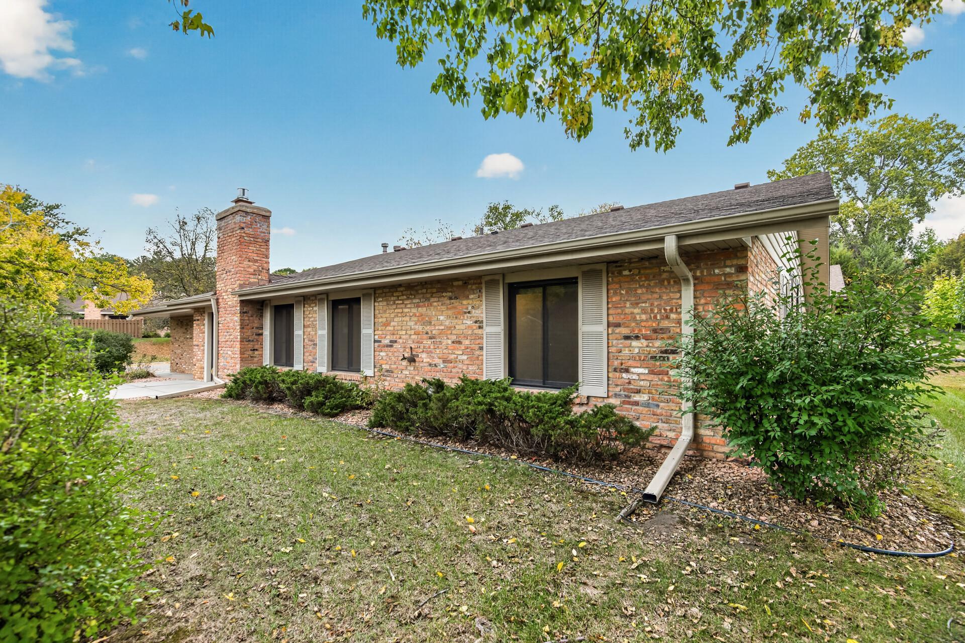 View of Residential at 2261 Wildwood Circle, Minnetonka MN 55305, Minnetonka (26 of 29) - Mike Wilen | Minnesota Team Real Estate