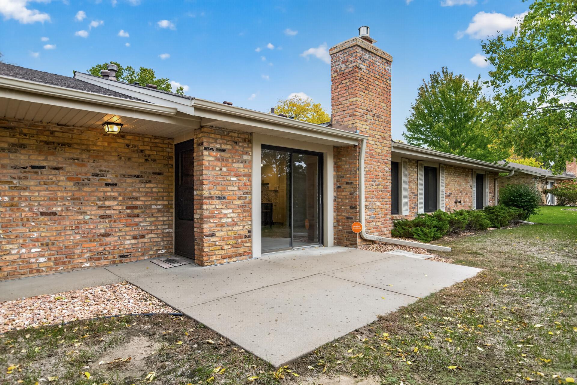 View of Residential at 2261 Wildwood Circle, Minnetonka MN 55305, Minnetonka (24 of 29) - Mike Wilen | Minnesota Team Real Estate