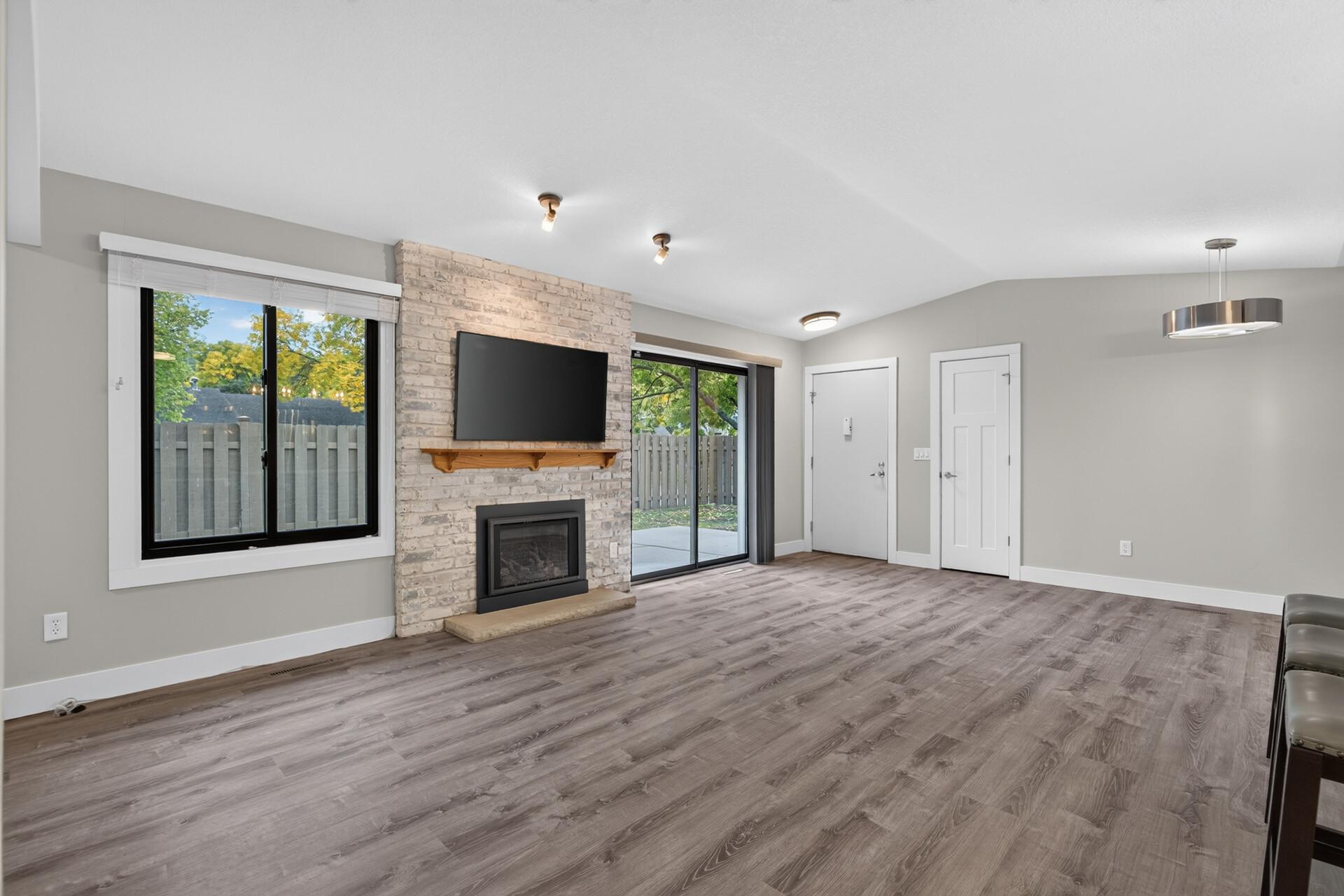 View of Residential at 2261 Wildwood Circle, Minnetonka MN 55305, Minnetonka (6 of 29) - Mike Wilen | Minnesota Team Real Estate