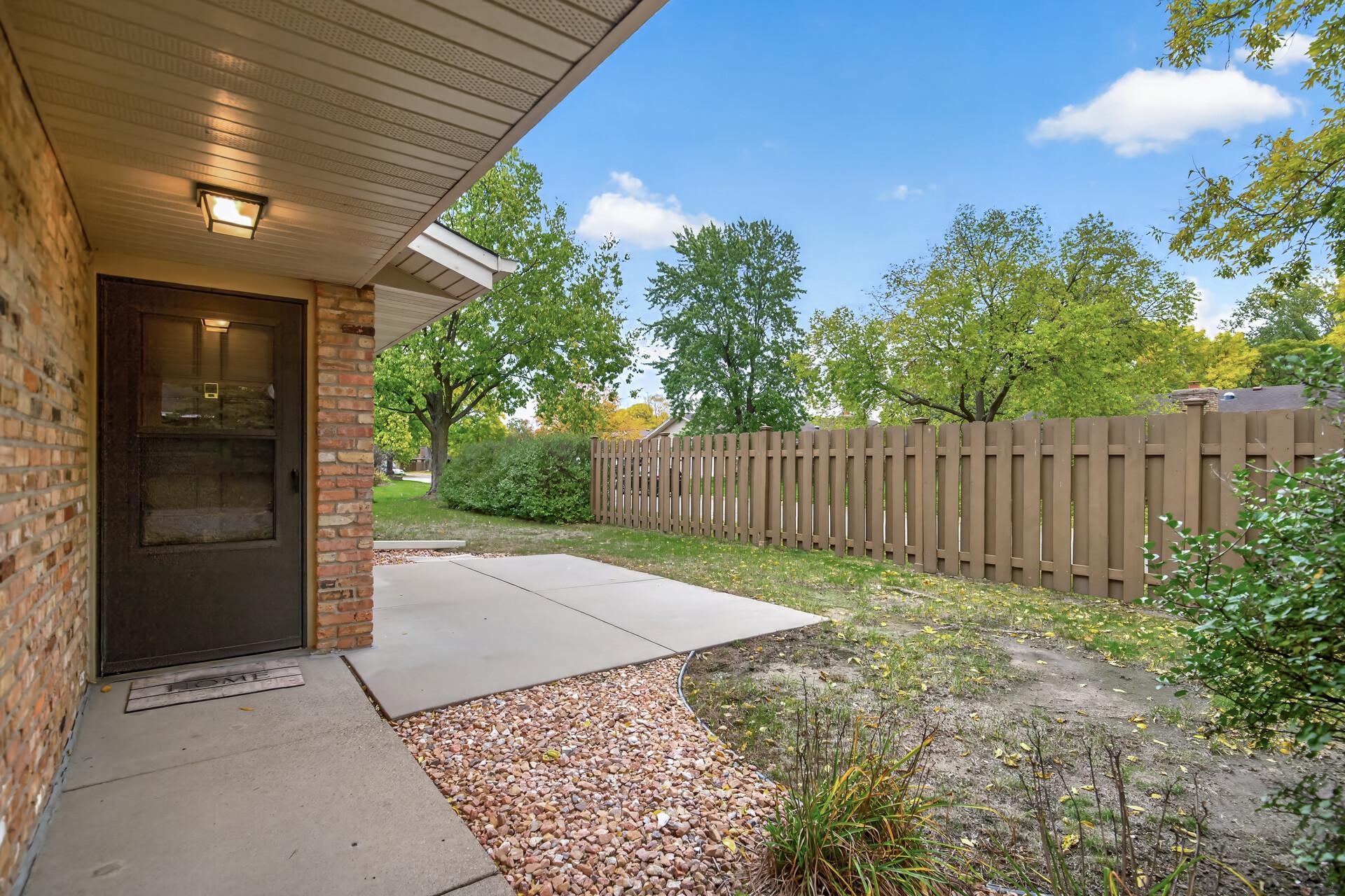 View of Residential at 2261 Wildwood Circle, Minnetonka MN 55305, Minnetonka (3 of 29) - Mike Wilen | Minnesota Team Real Estate