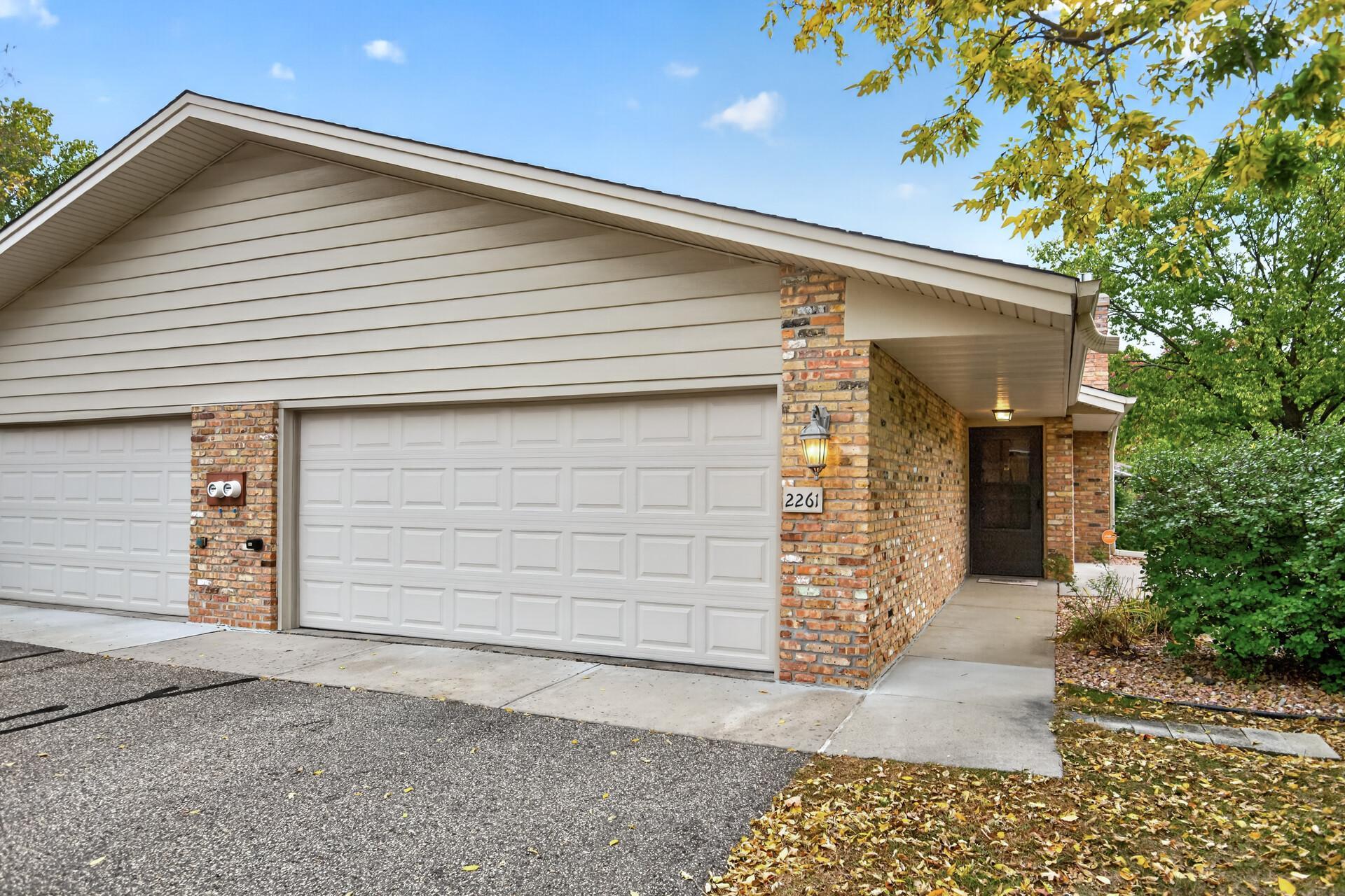 View of Residential at 2261 Wildwood Circle, Minnetonka MN 55305, Minnetonka (2 of 29) - Mike Wilen | Minnesota Team Real Estate