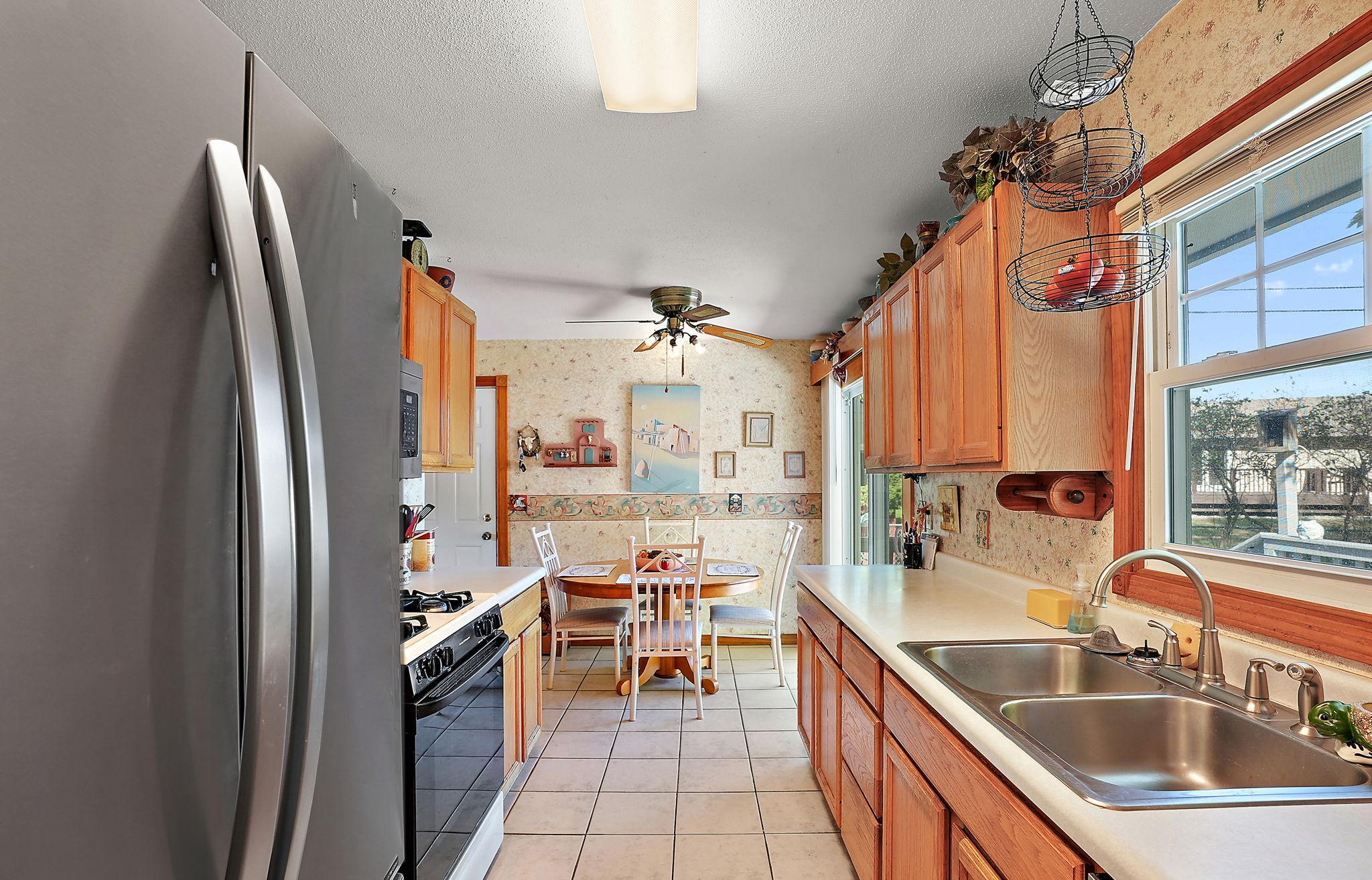 View of Residential at 8116 June Avenue, Brooklyn Park MN 55443, Brooklyn Park (9 of 32) - Mike Wilen | Minnesota Team Real Estate