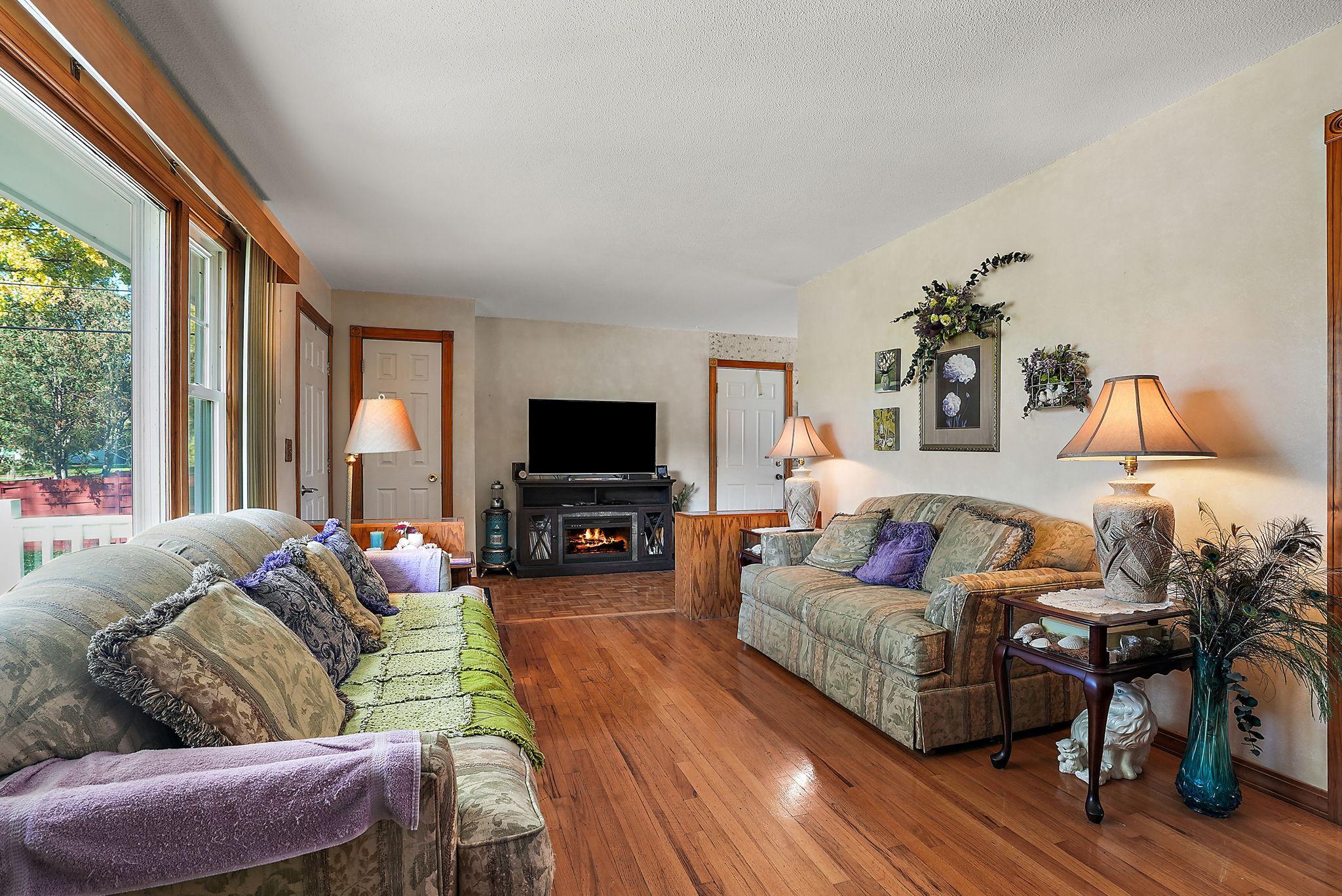View of Residential at 8116 June Avenue, Brooklyn Park MN 55443, Brooklyn Park (5 of 32) - Mike Wilen | Minnesota Team Real Estate