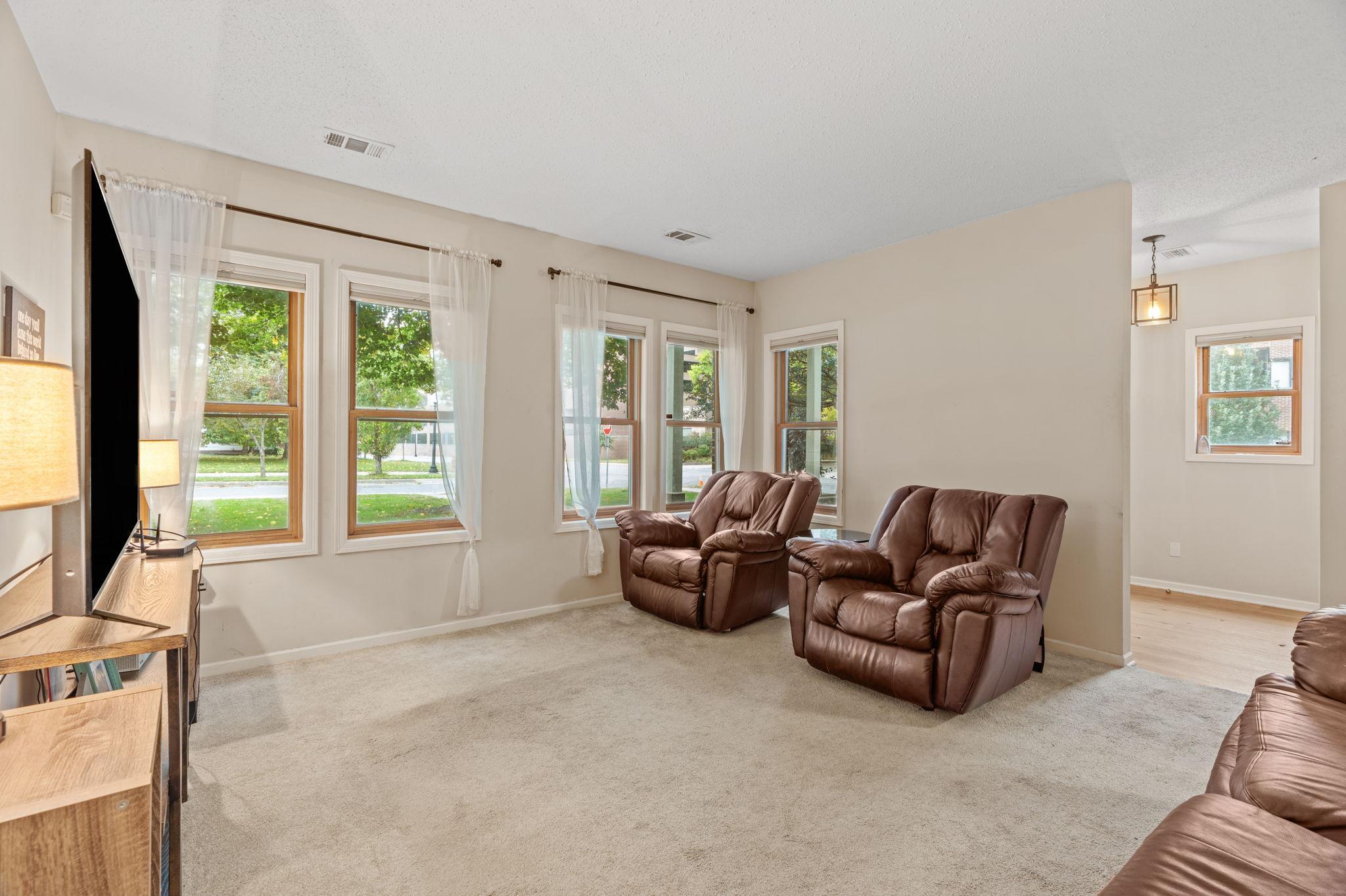 View of Residential at 500 27th Street, Minneapolis MN 55408, Minneapolis (7 of 33) - Mike Wilen | Minnesota Team Real Estate