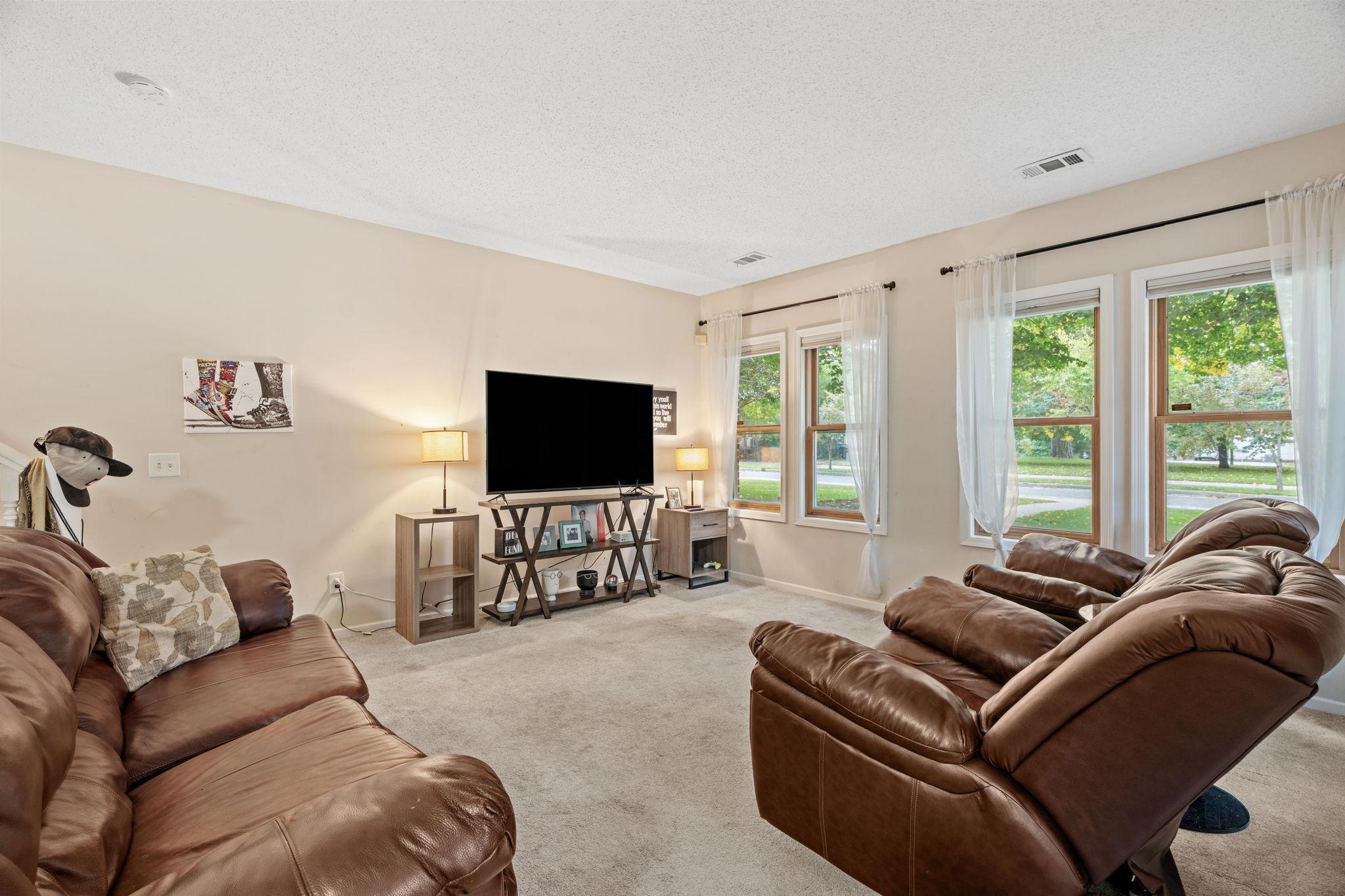 View of Residential at 500 27th Street, Minneapolis MN 55408, Minneapolis (6 of 33) - Mike Wilen | Minnesota Team Real Estate