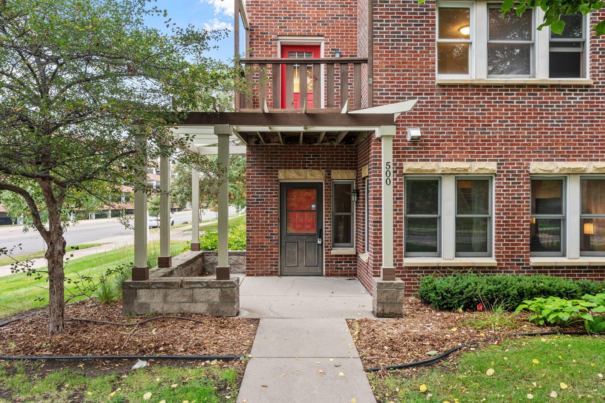 View of (TH) Side x Side at 500 27th Street, Minneapolis - Mike Wilen | Minnesota Team Real Estate