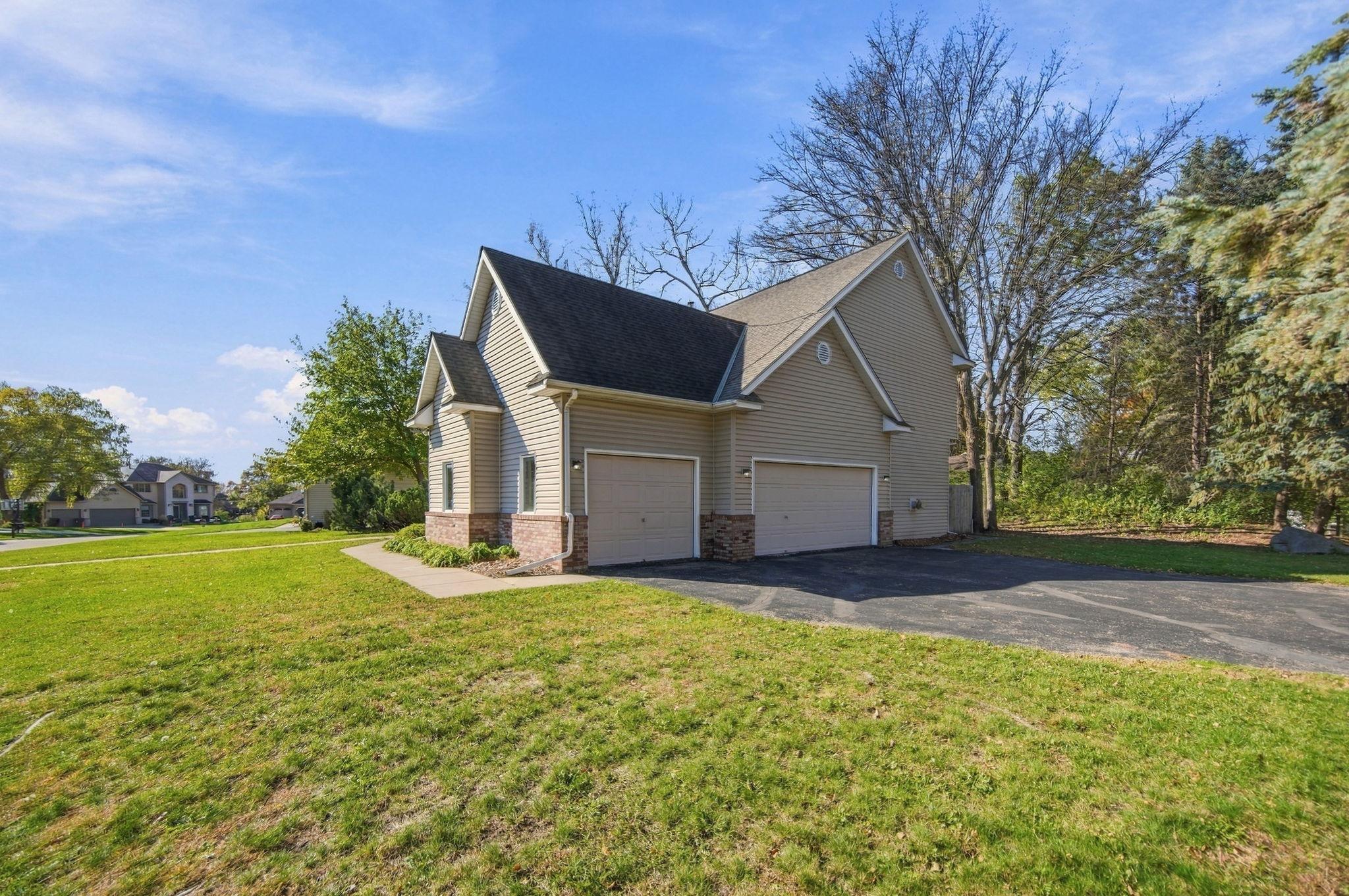 View of Residential at 17123 Jonathan Court, Lakeville MN 55044, Lakeville (67 of 77) - Mike Wilen | Minnesota Team Real Estate