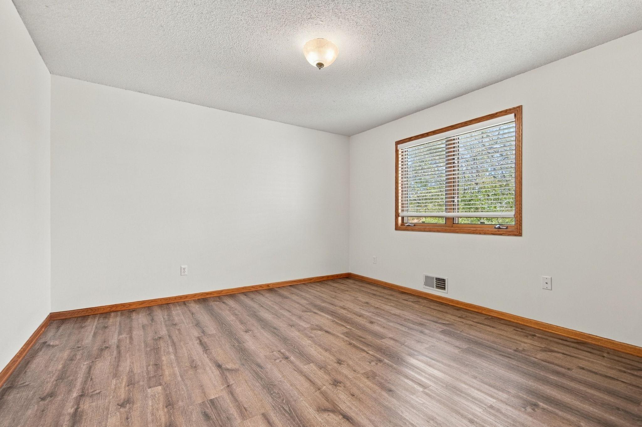 View of Residential at 17123 Jonathan Court, Lakeville MN 55044, Lakeville (56 of 77) - Mike Wilen | Minnesota Team Real Estate