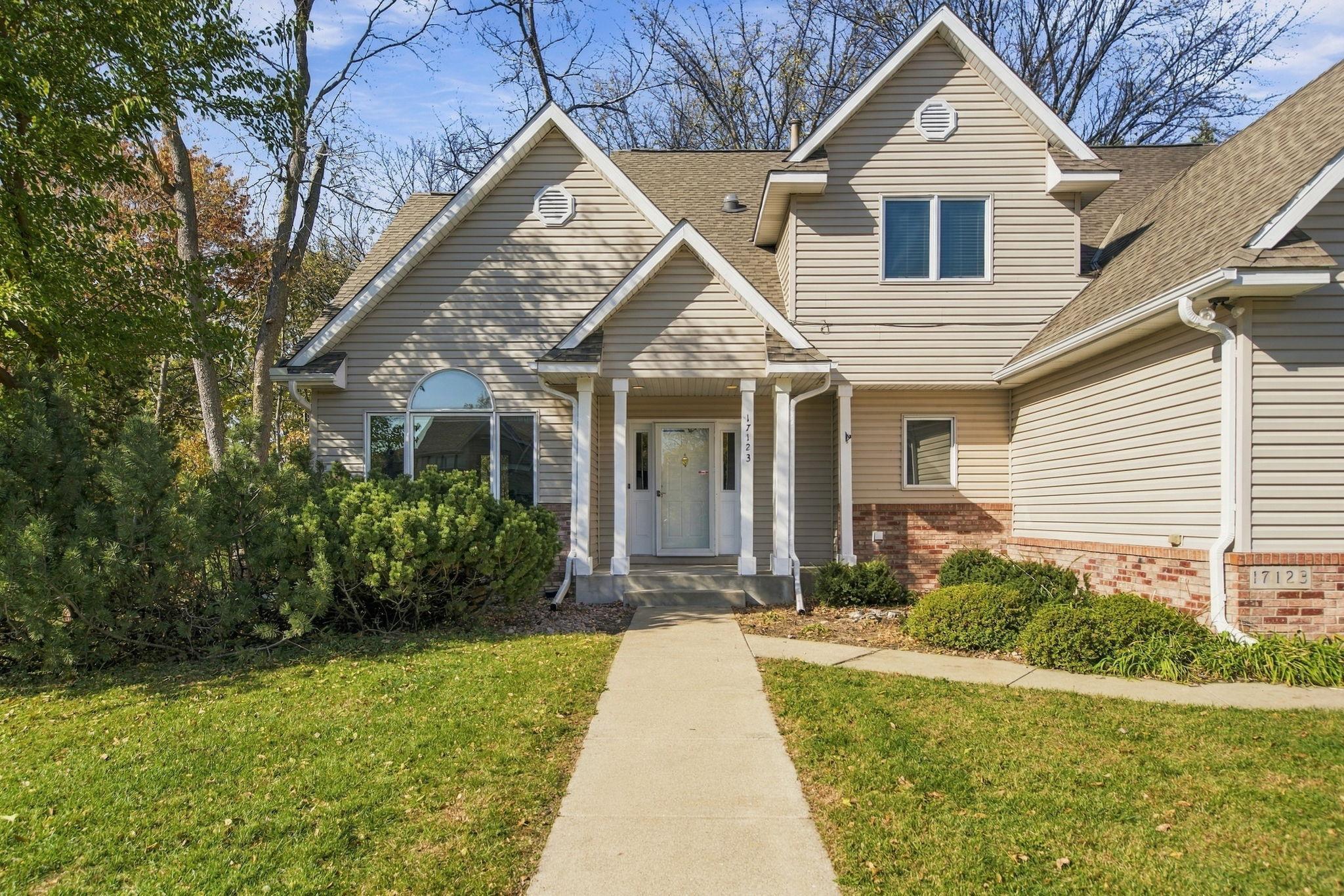 View of Residential at 17123 Jonathan Court, Lakeville MN 55044, Lakeville (8 of 77) - Mike Wilen | Minnesota Team Real Estate