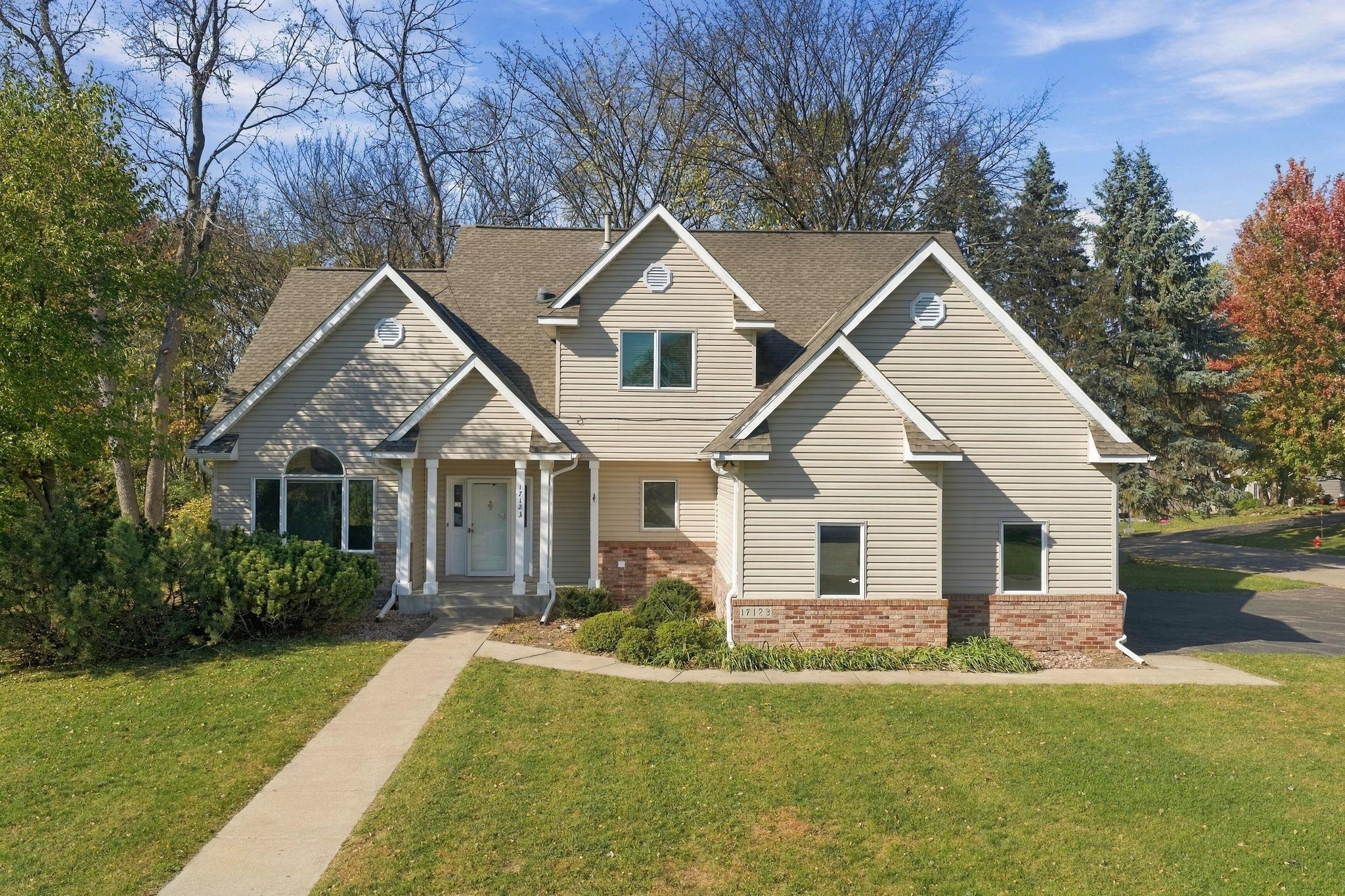 View of Single Family at 17123 Jonathan Court, Lakeville - Mike Wilen | Minnesota Team Real Estate