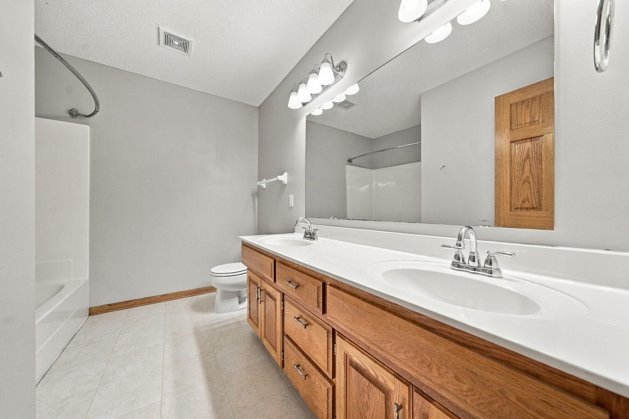 View of Residential at 17716 Hyde Park Avenue, Lakeville MN 55044, Lakeville (63 of 116) - Mike Wilen | Minnesota Team Real Estate