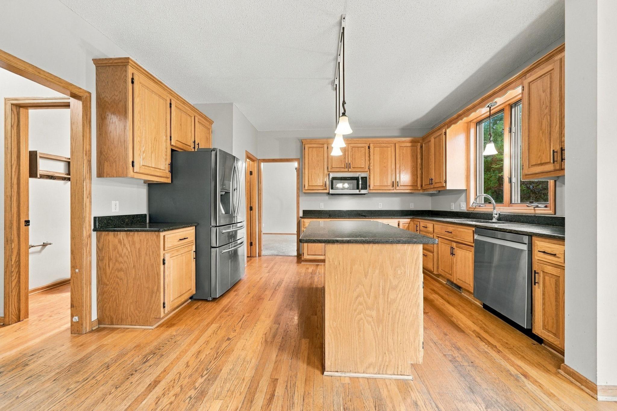 View of Residential at 17716 Hyde Park Avenue, Lakeville MN 55044, Lakeville (21 of 116) - Mike Wilen | Minnesota Team Real Estate