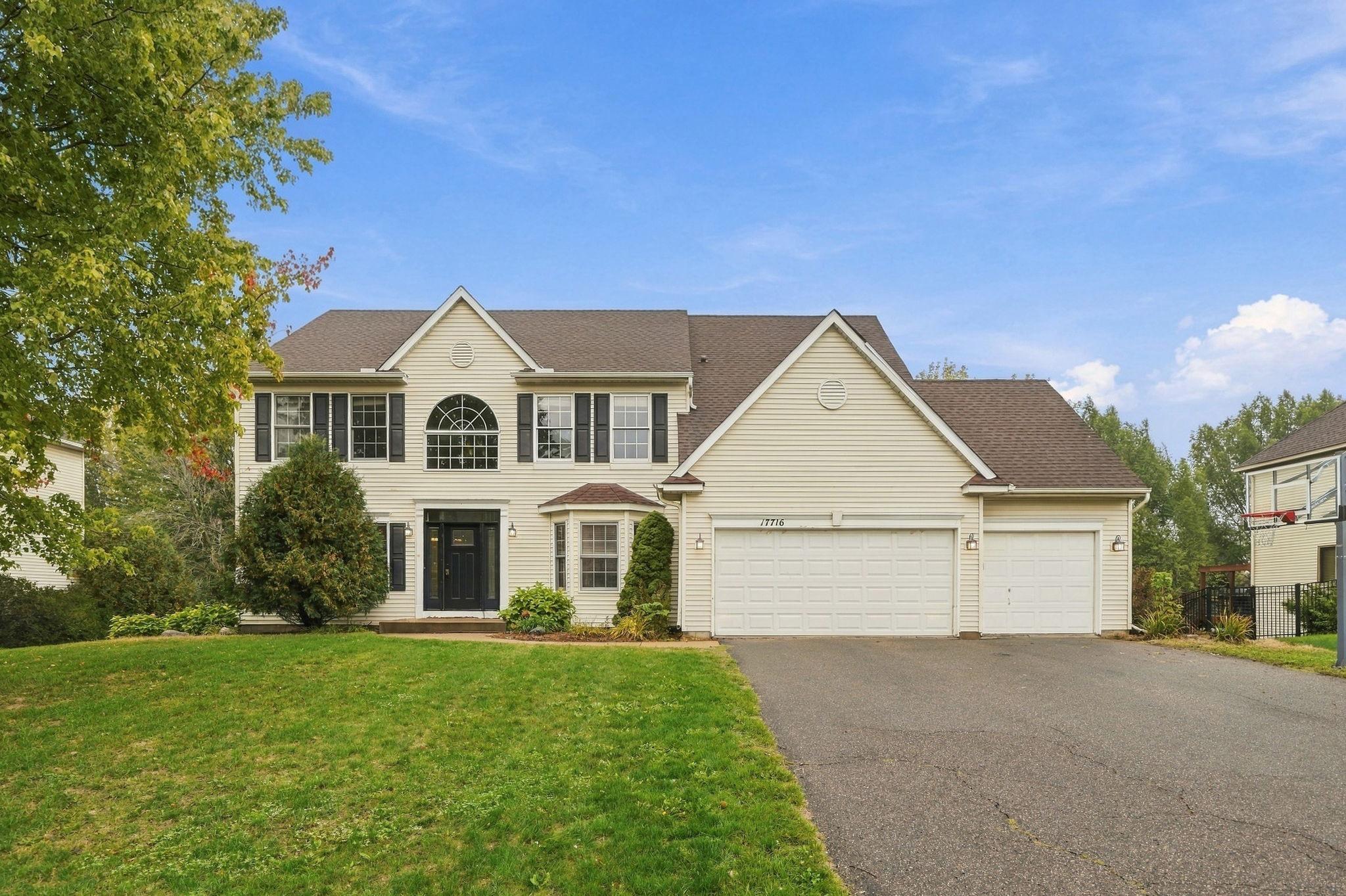 View of Single Family at 17716 Hyde Park Avenue, Lakeville - Mike Wilen | Minnesota Team Real Estate