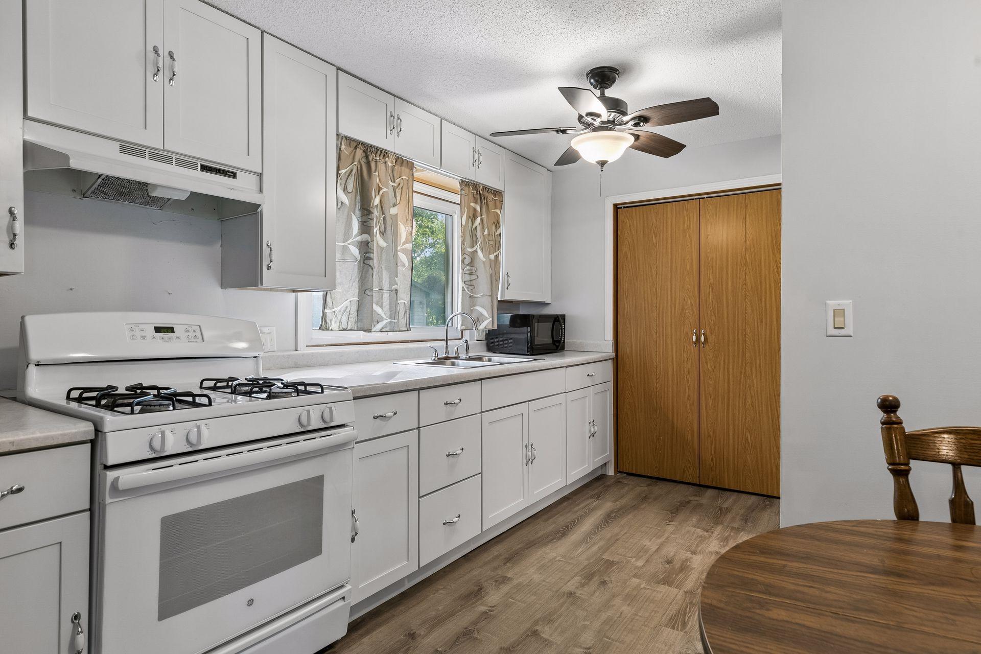 View of Residential at 750 Viking Drive, Maplewood MN 55117, Maplewood (29 of 44) - Mike Wilen | Minnesota Team Real Estate