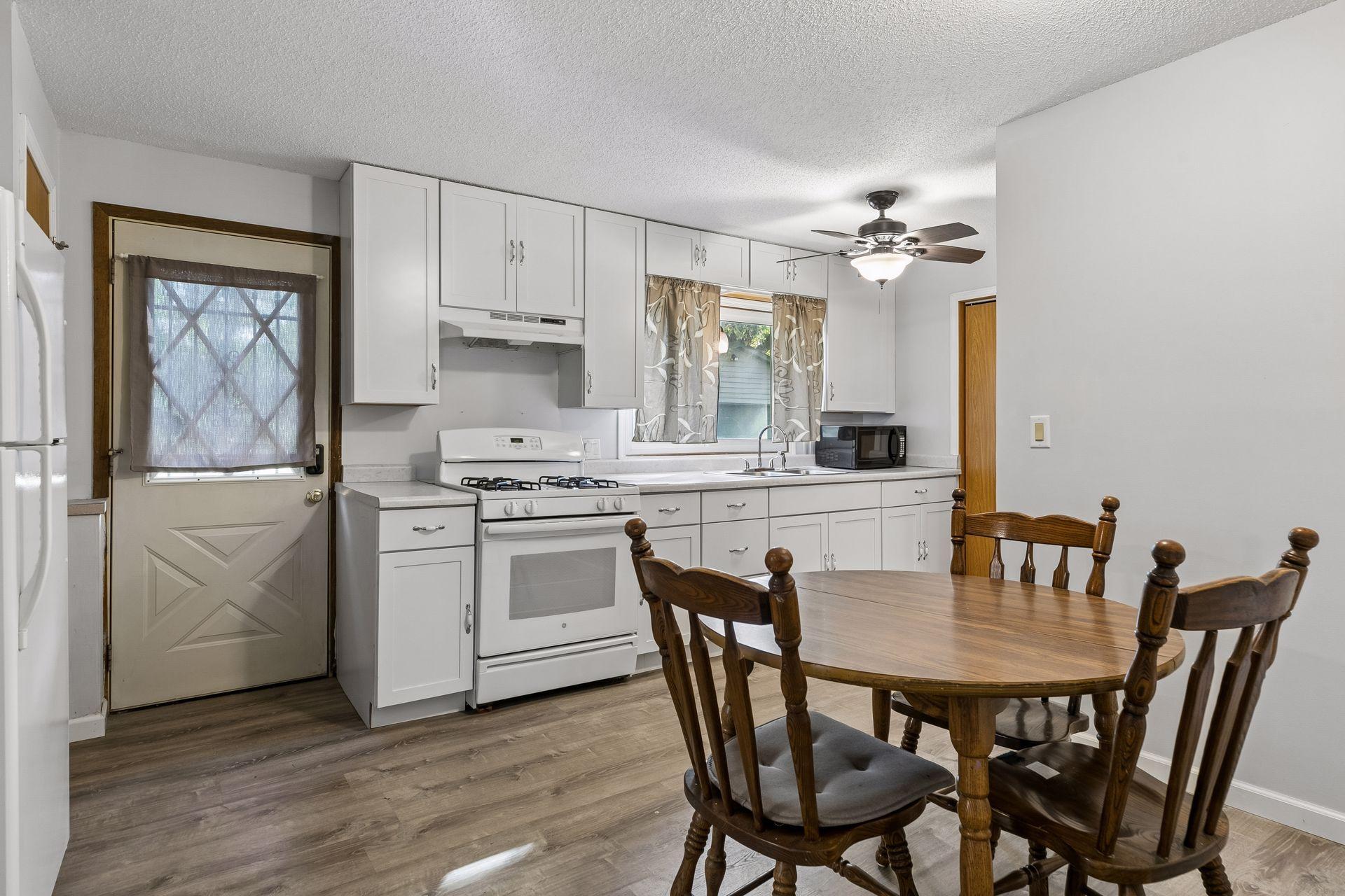 View of Residential at 750 Viking Drive, Maplewood MN 55117, Maplewood (28 of 44) - Mike Wilen | Minnesota Team Real Estate
