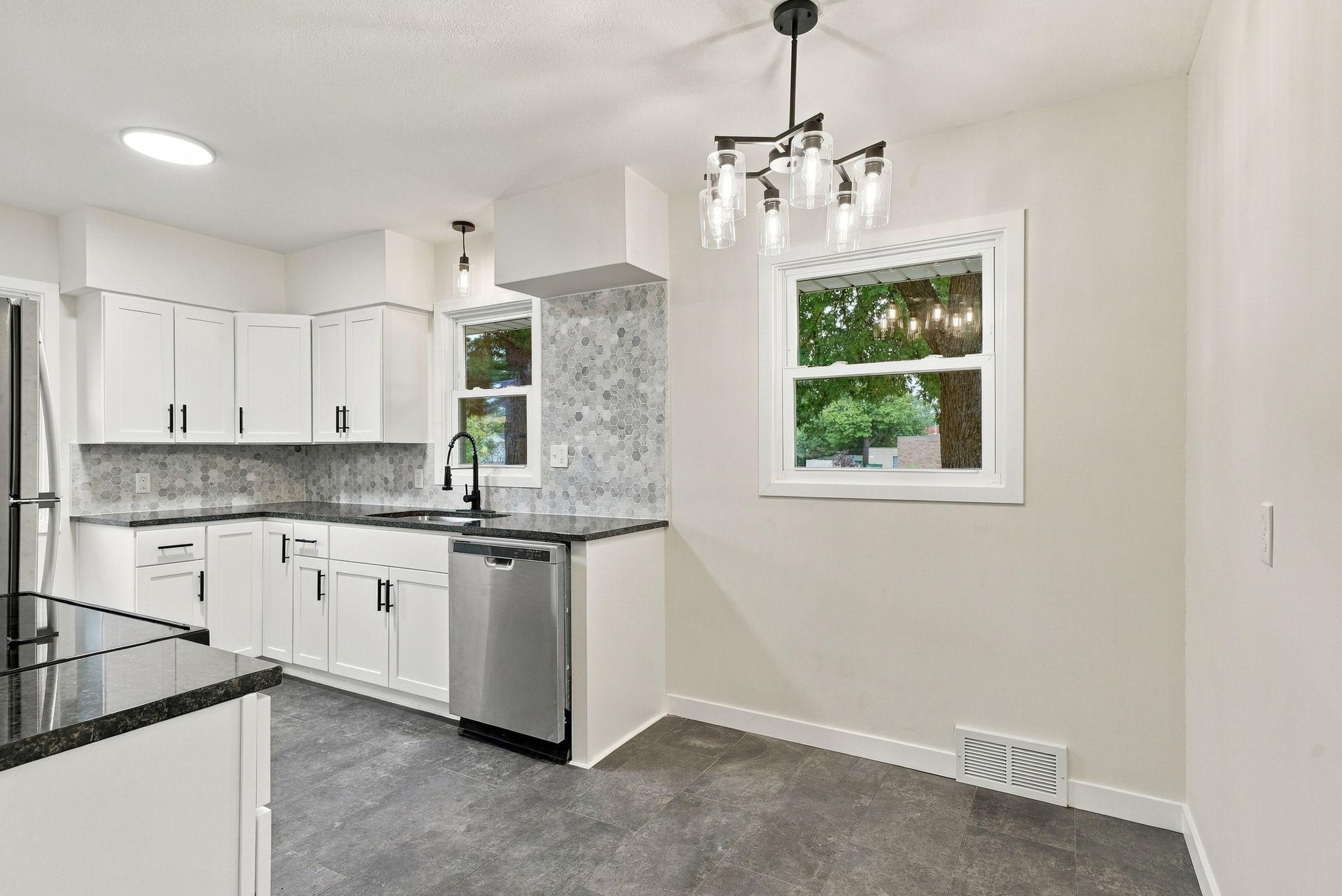 View of Residential at 1038 Larpenteur Avenue, Saint Paul MN 55113, Saint Paul (19 of 66) - Mike Wilen | Minnesota Team Real Estate