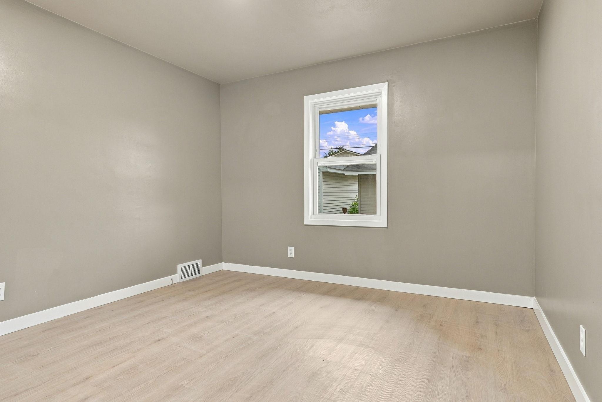 View of Residential at 1038 Larpenteur Avenue, Saint Paul MN 55113, Saint Paul (33 of 66) - Mike Wilen | Minnesota Team Real Estate