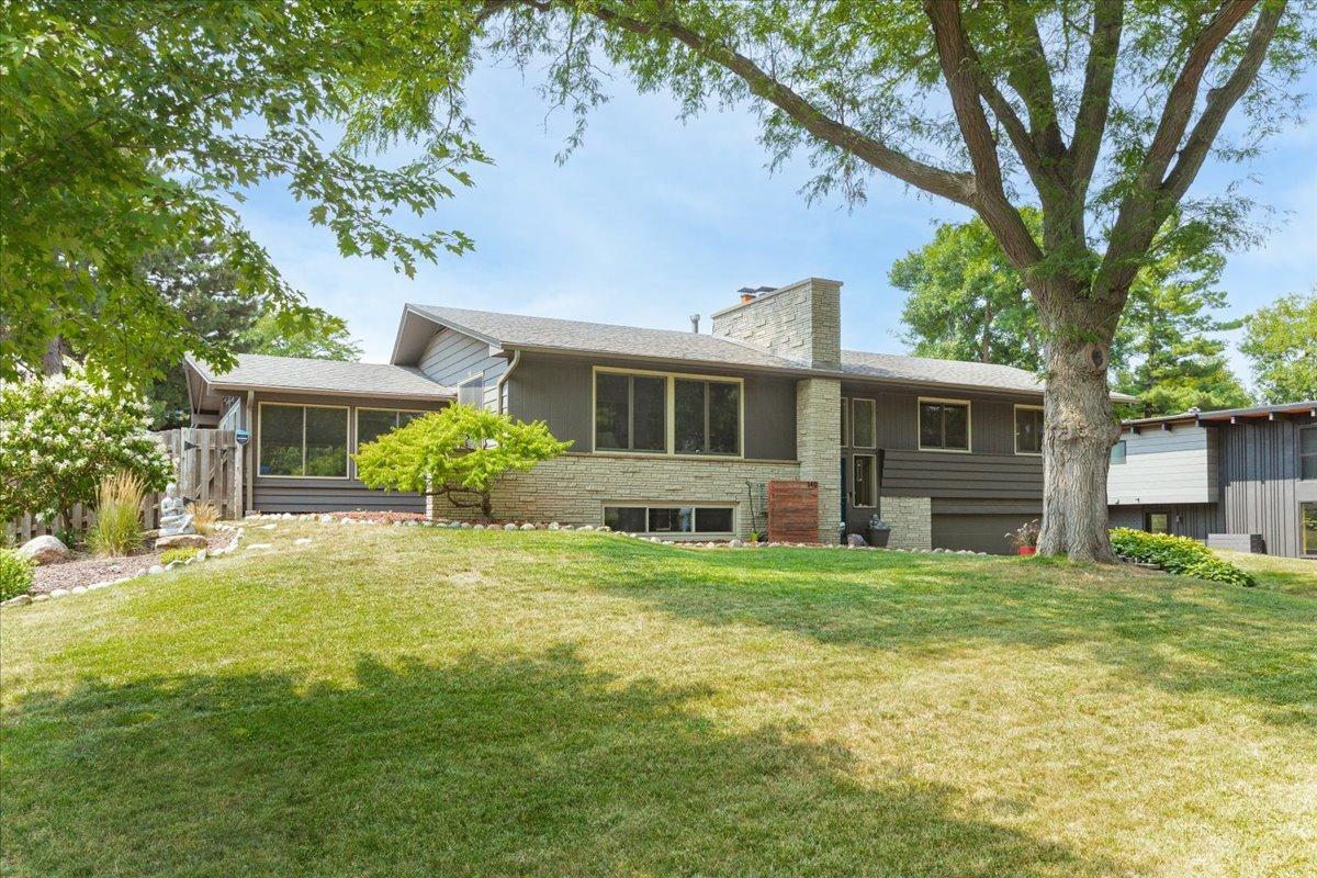 View of Residential at 140 Brunswick Avenue, Golden Valley MN 55416, Golden Valley (3 of 41) - Mike Wilen | Minnesota Team Real Estate