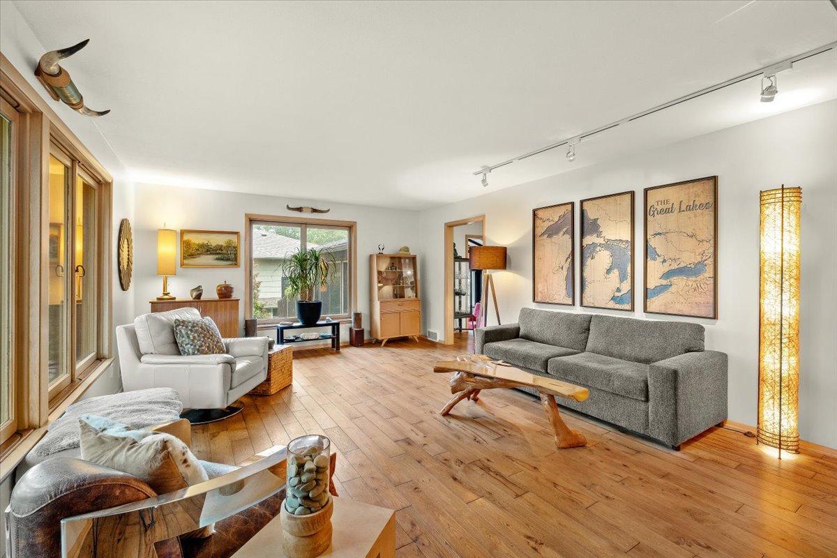 View of Residential at 140 Brunswick Avenue, Golden Valley MN 55416, Golden Valley (5 of 41) - Mike Wilen | Minnesota Team Real Estate
