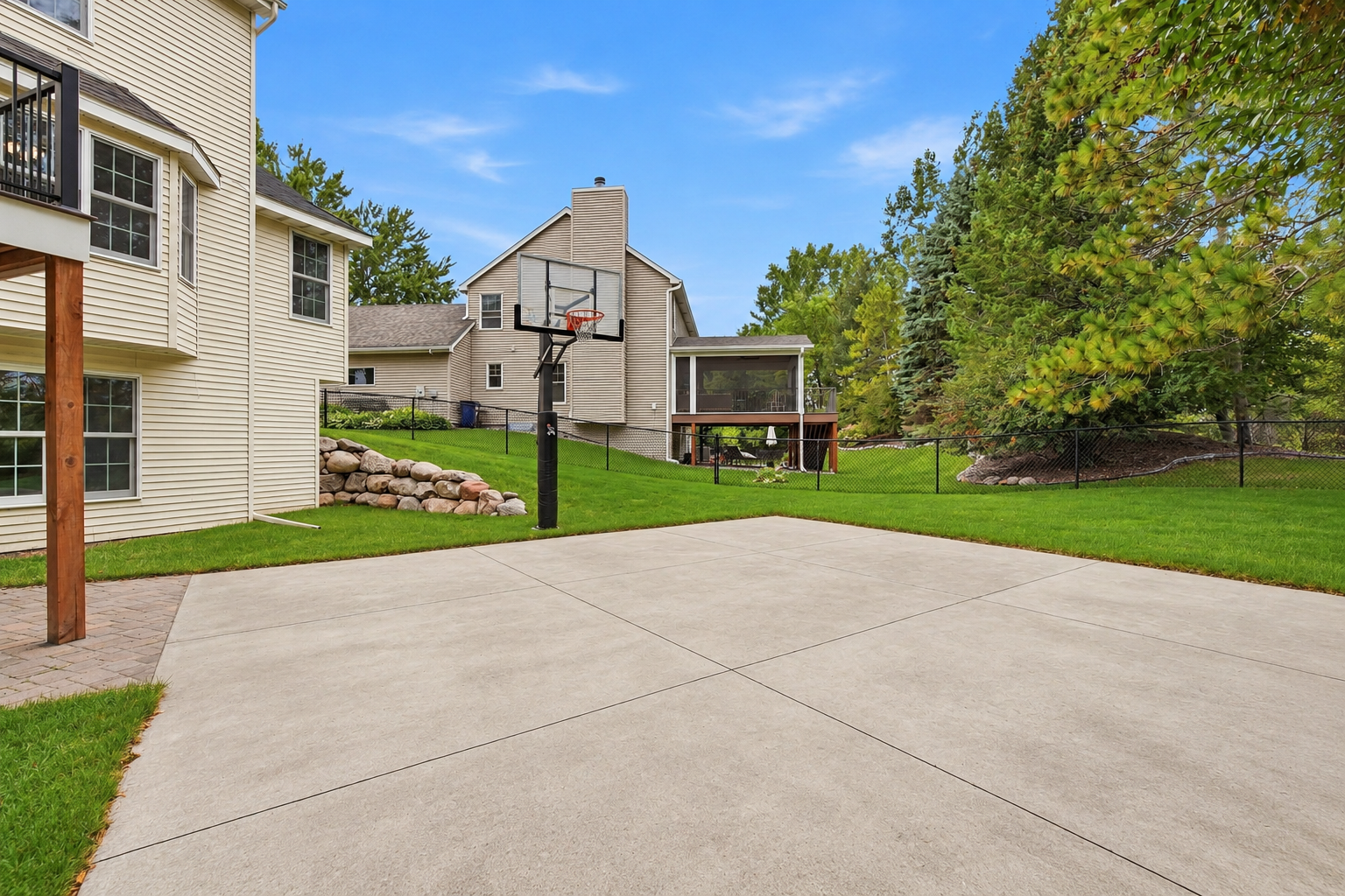 View of Residential at 12645 Durango Place, Apple Valley MN 55124, Apple Valley (30 of 42) - Mike Wilen | Minnesota Team Real Estate