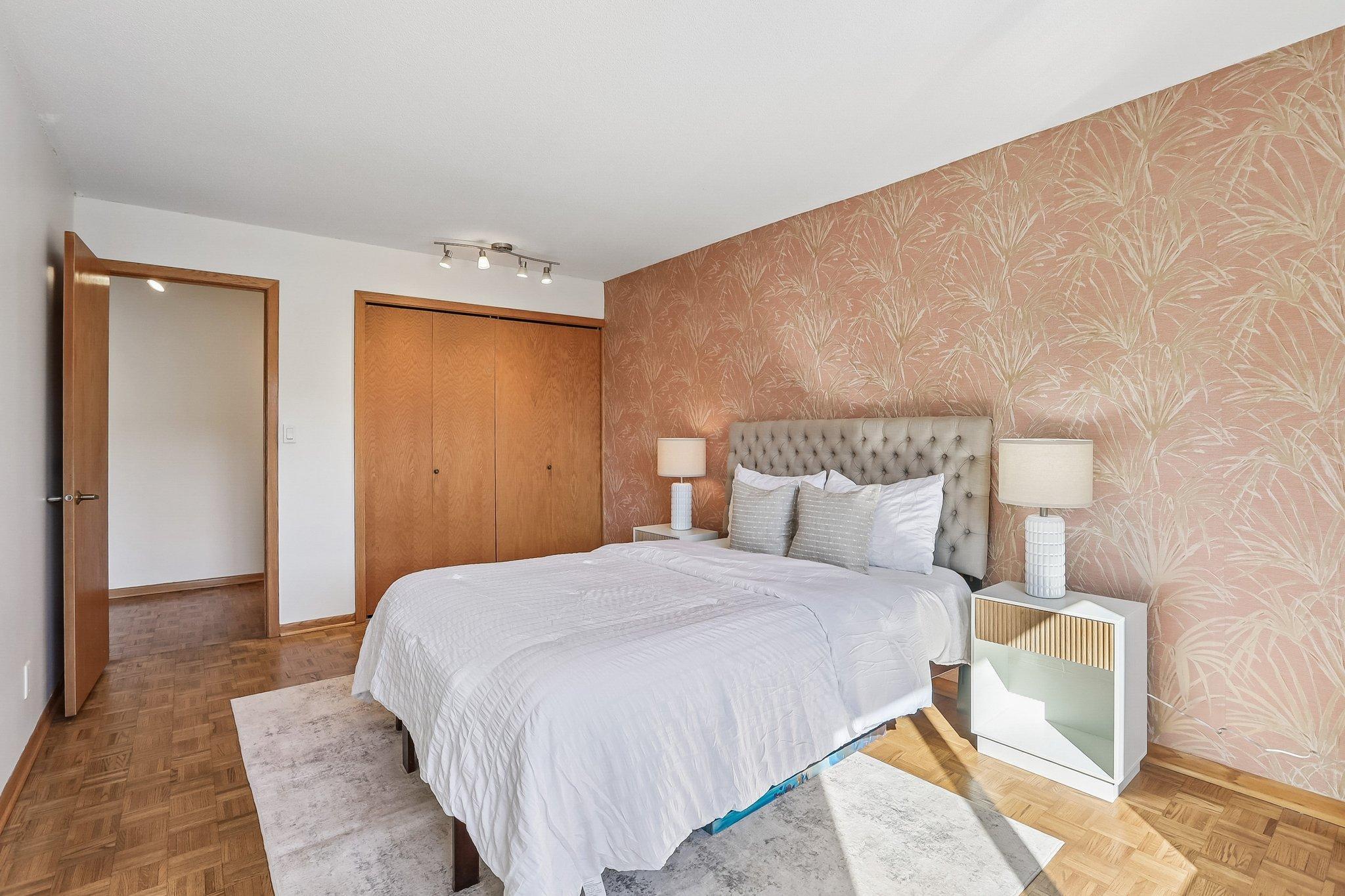 View of Residential at 410 Groveland Avenue #305, Minneapolis MN 55403, Minneapolis (14 of 41) - Mike Wilen | Minnesota Team Real Estate